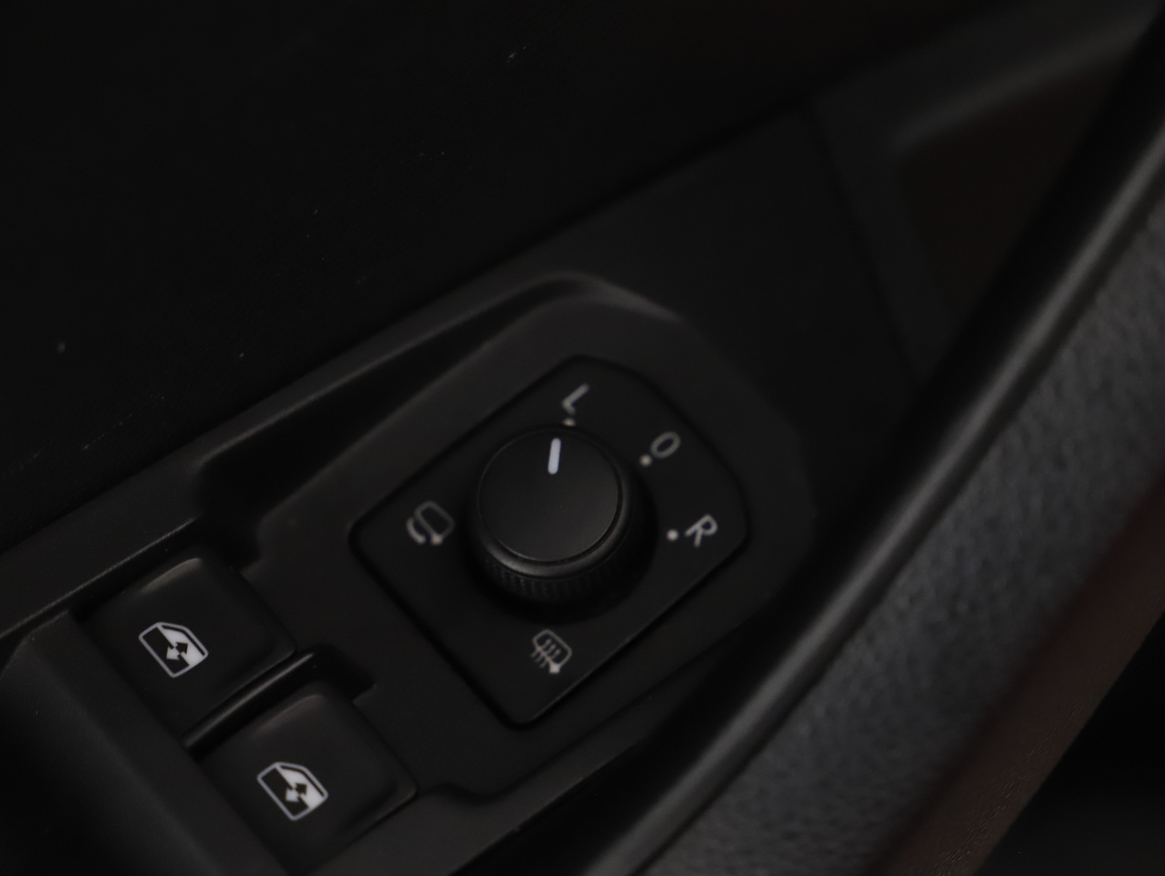 Skoda Karoq 2.0 TDI Sportline | Bild 5 von 23