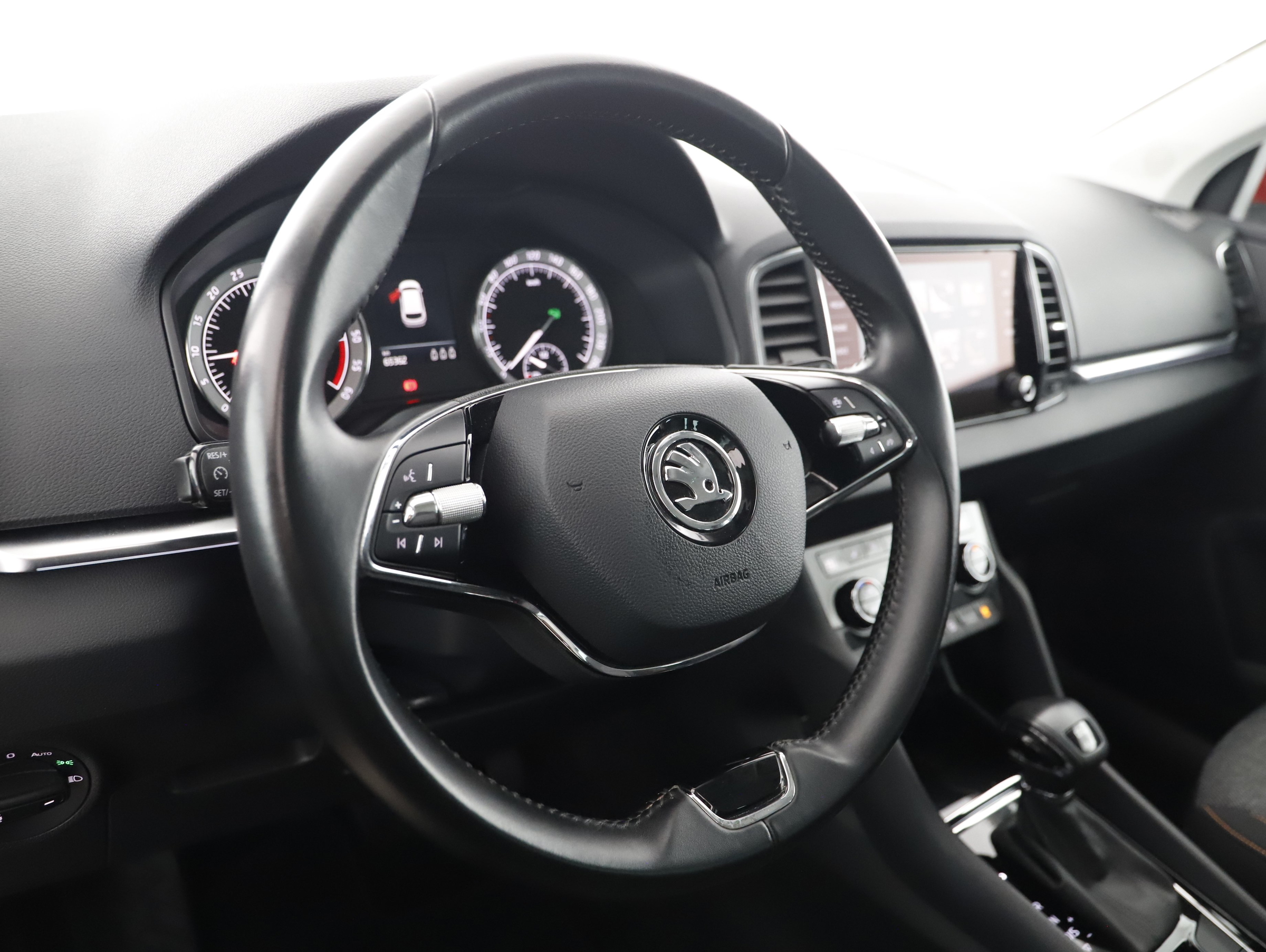 Skoda Karoq 2.0 TDI Sportline | Bild 9 von 23