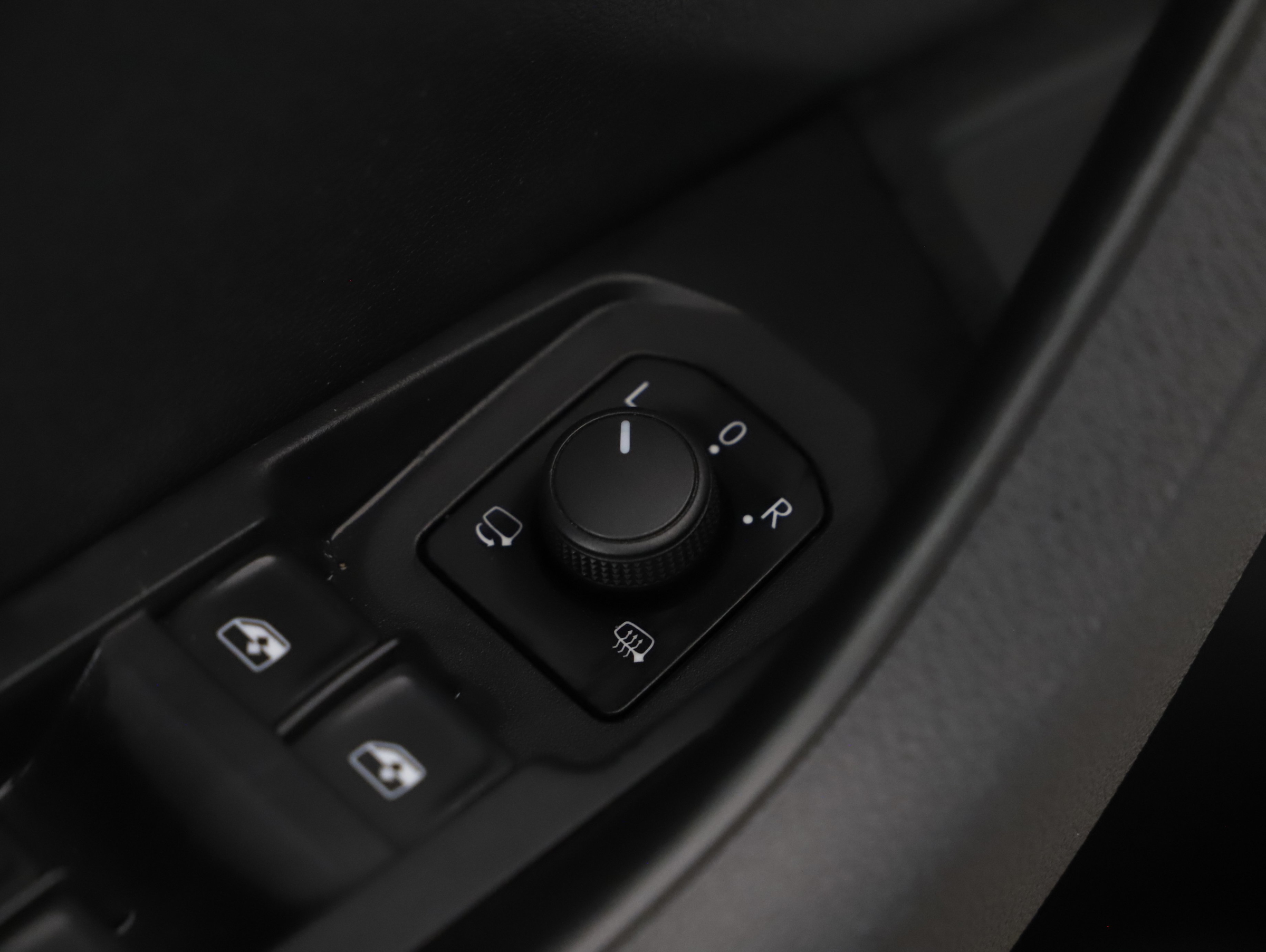 Skoda Karoq 2.0 TDI Sportline | Bild 12 von 31