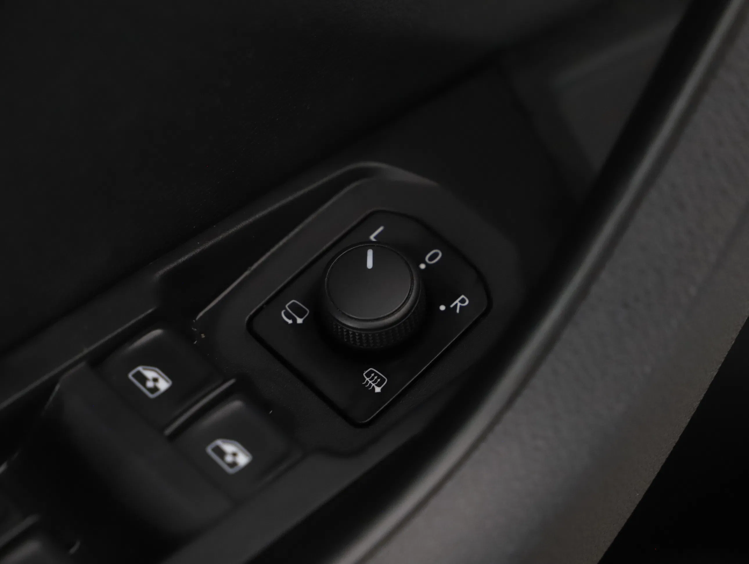 Skoda Karoq 2.0 TDI Sportline | Bild 12 von 31