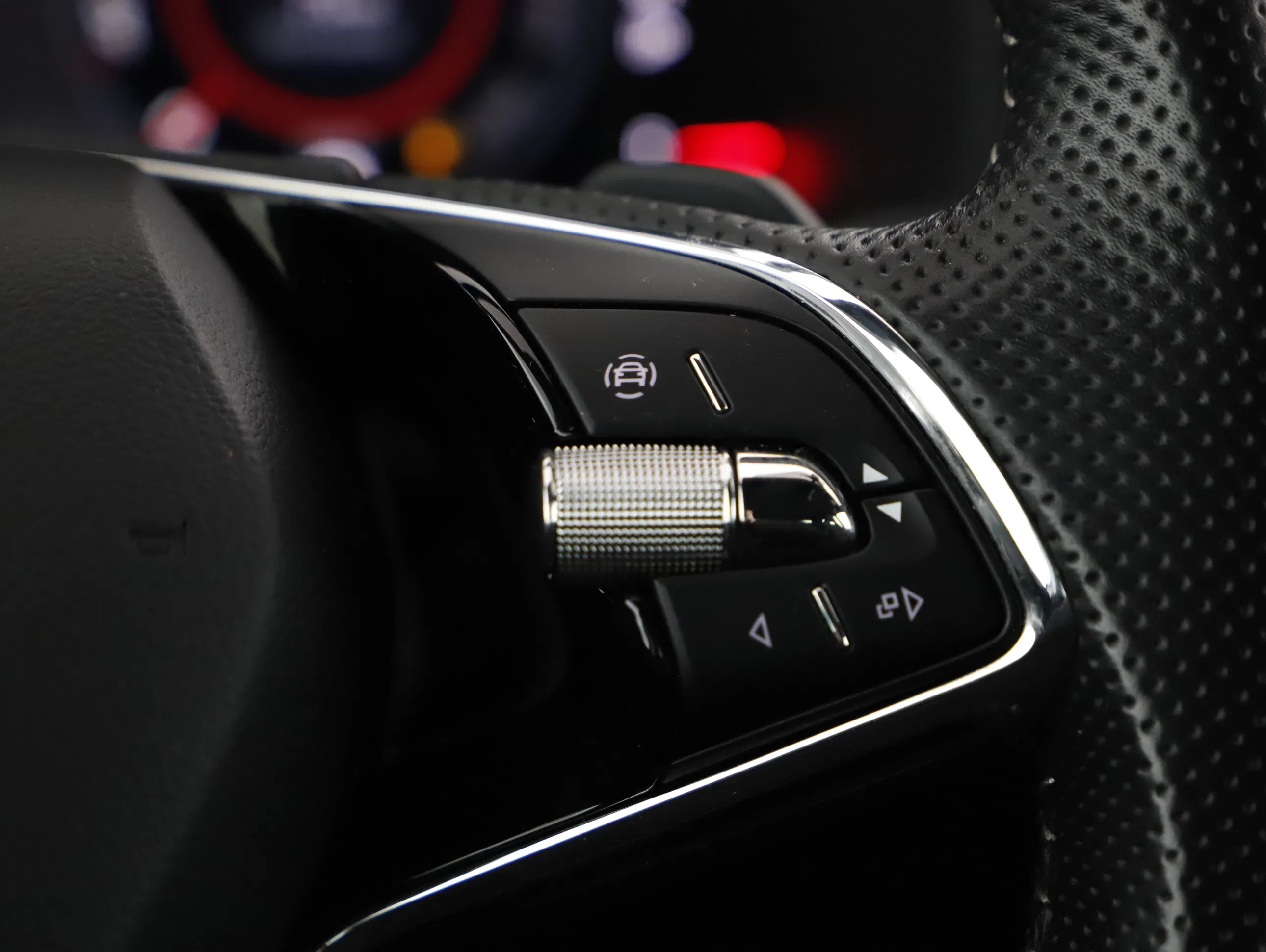 Skoda Karoq 2.0 TDI Sportline | Bild 19 von 31