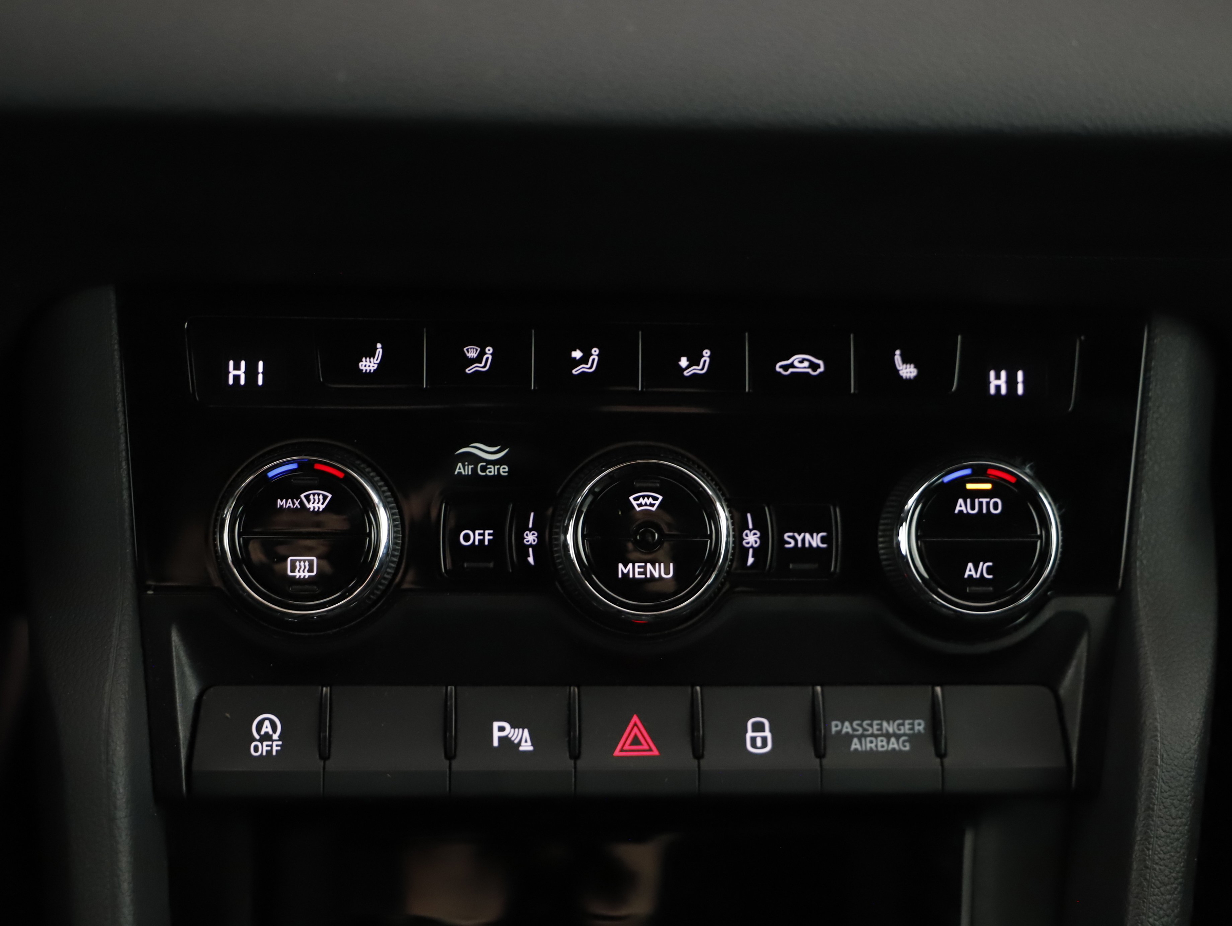 Skoda Karoq 2.0 TDI Sportline | Bild 23 von 31