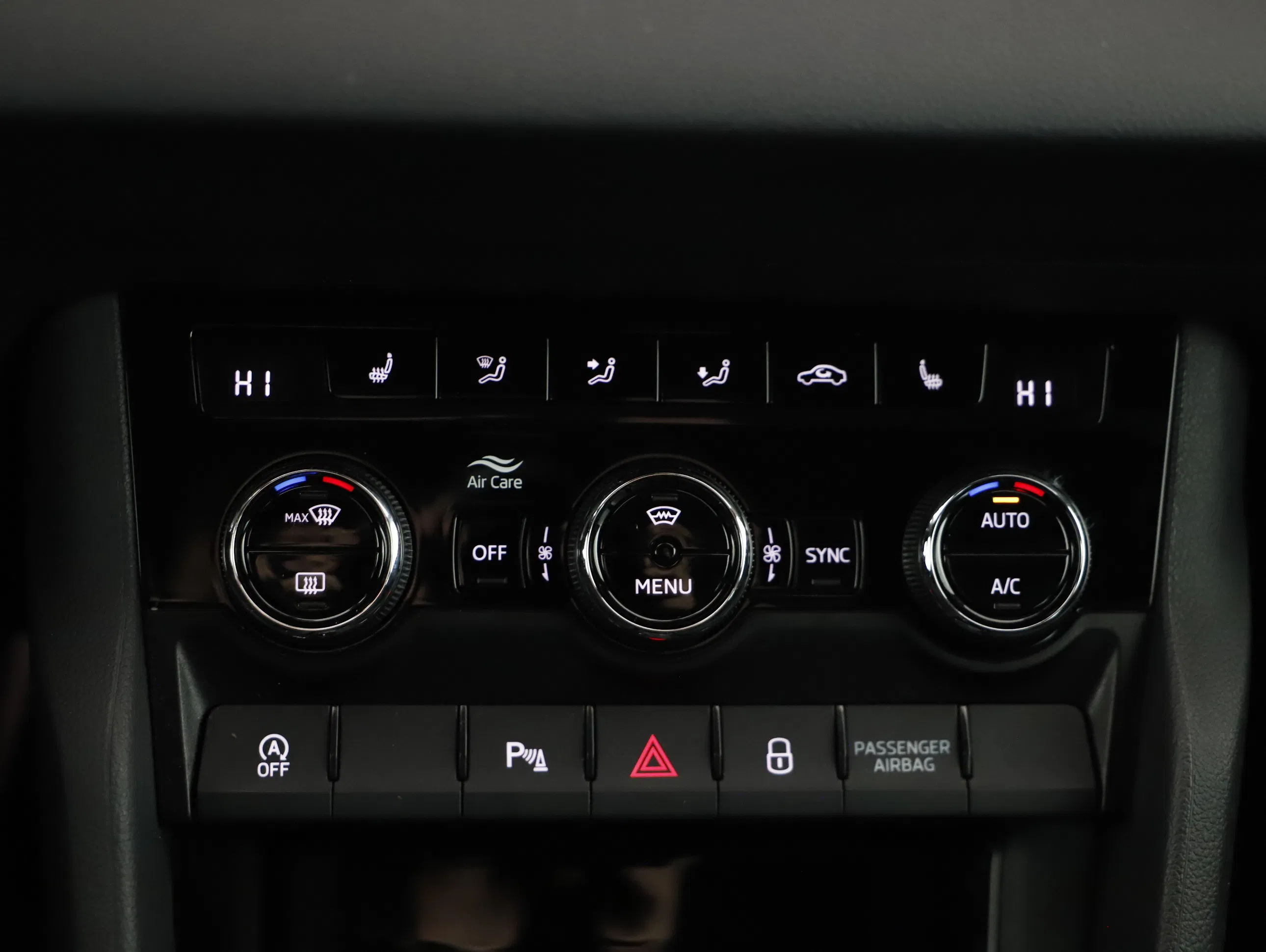 Skoda Karoq 2.0 TDI Sportline | Bild 23 von 31