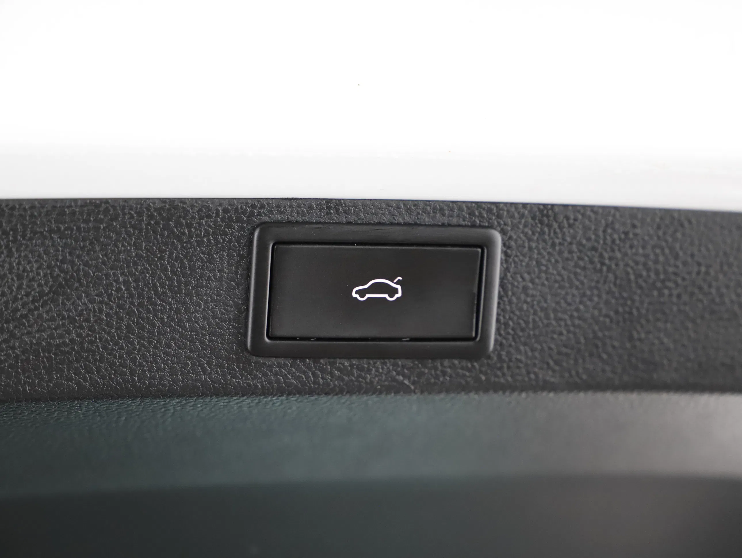 Skoda Karoq 2.0 TDI Sportline | Bild 27 von 31