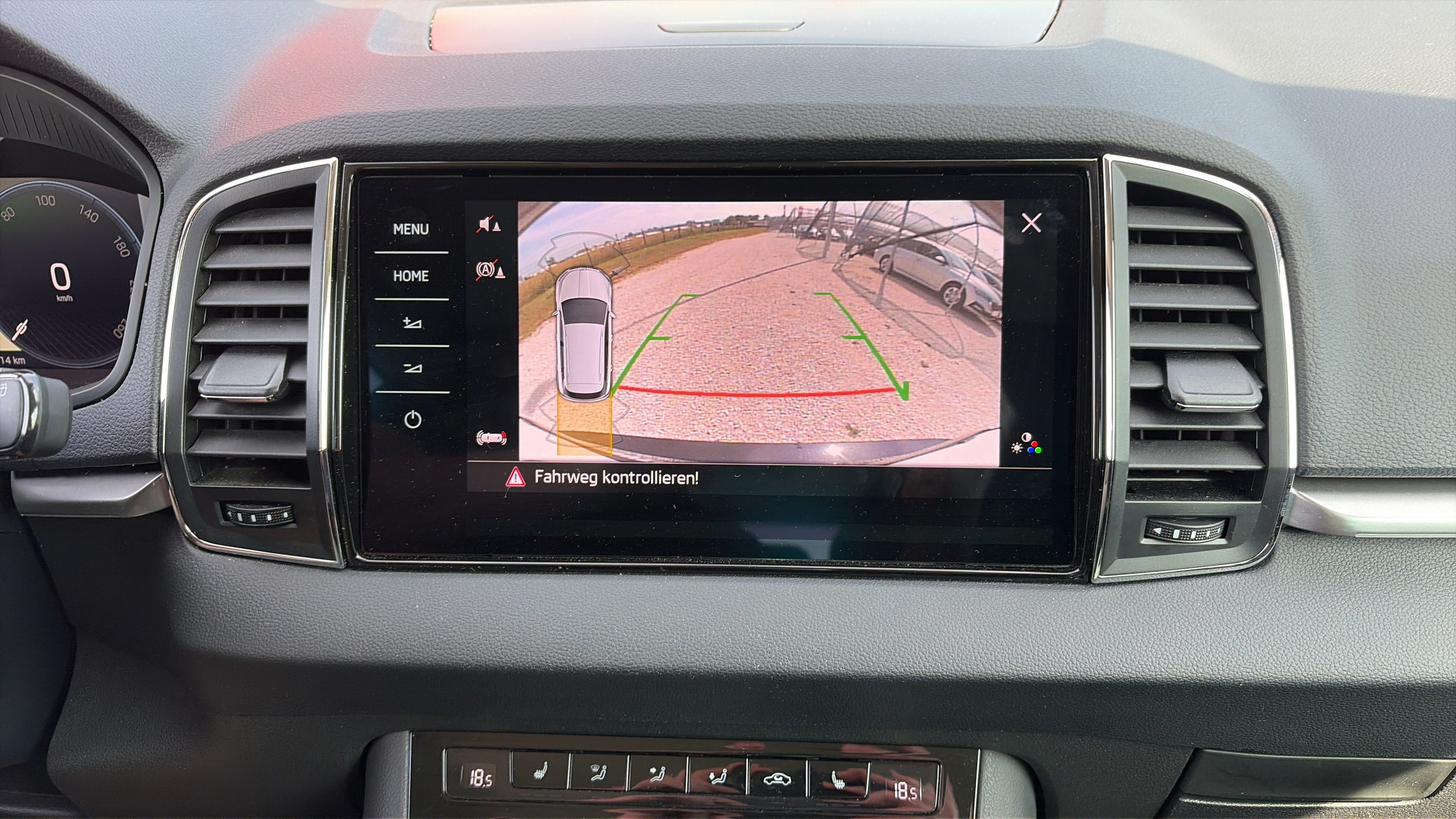 Skoda Karoq 2.0 TDI 4x4 Ambition | Bild 15 von 22