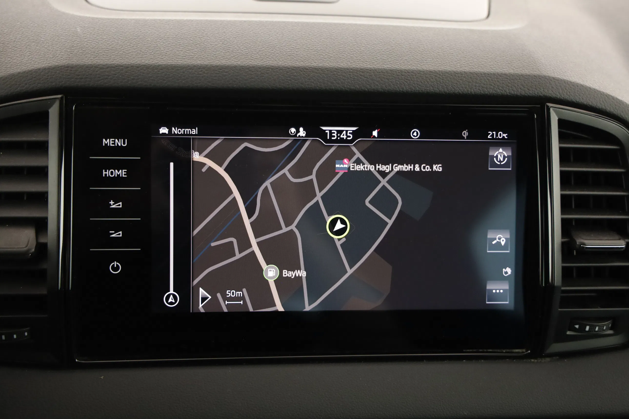 Skoda Karoq 2.0 TDI Sportline | Bild 12 von 24