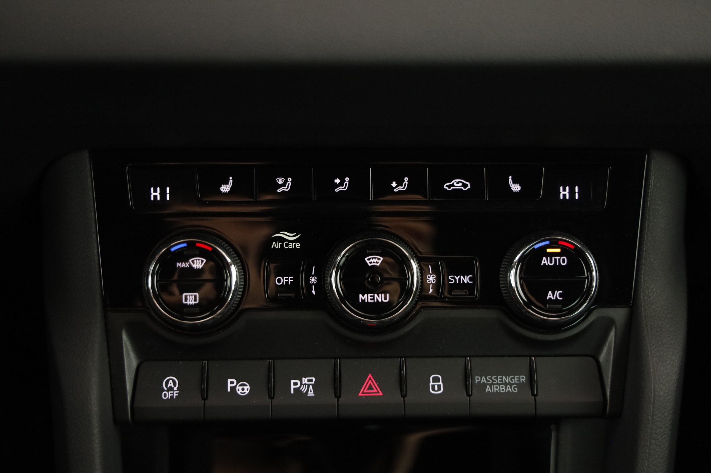 Skoda Karoq 2.0 TDI Sportline | Bild 14 von 24