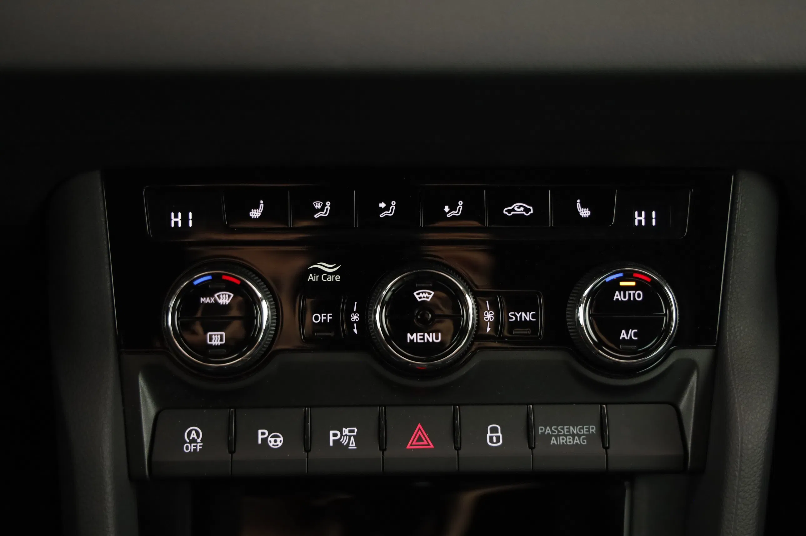 Skoda Karoq 2.0 TDI Sportline | Bild 14 von 24