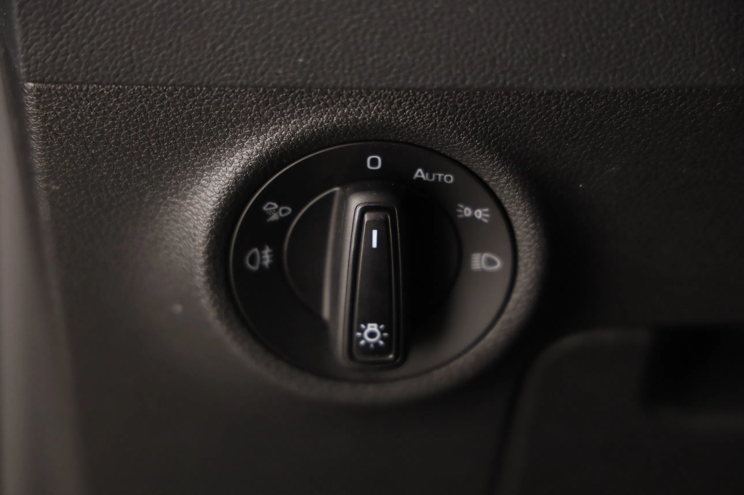 Skoda Karoq 2.0 TDI Sportline | Bild 18 von 24