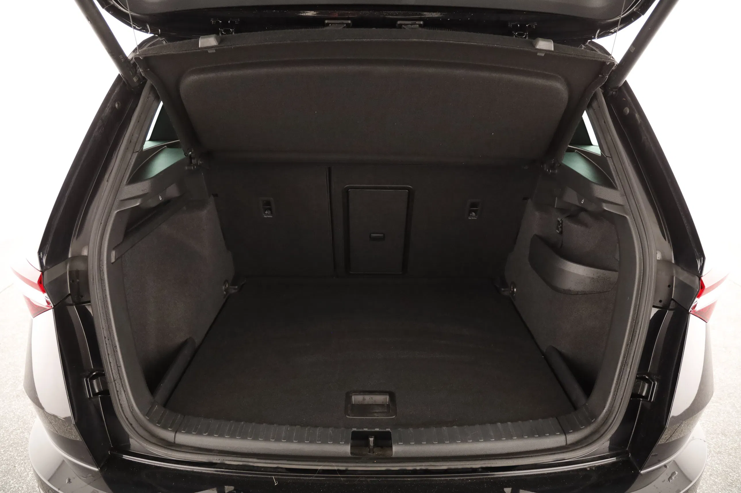 Skoda Karoq 2.0 TDI Sportline | Bild 21 von 24