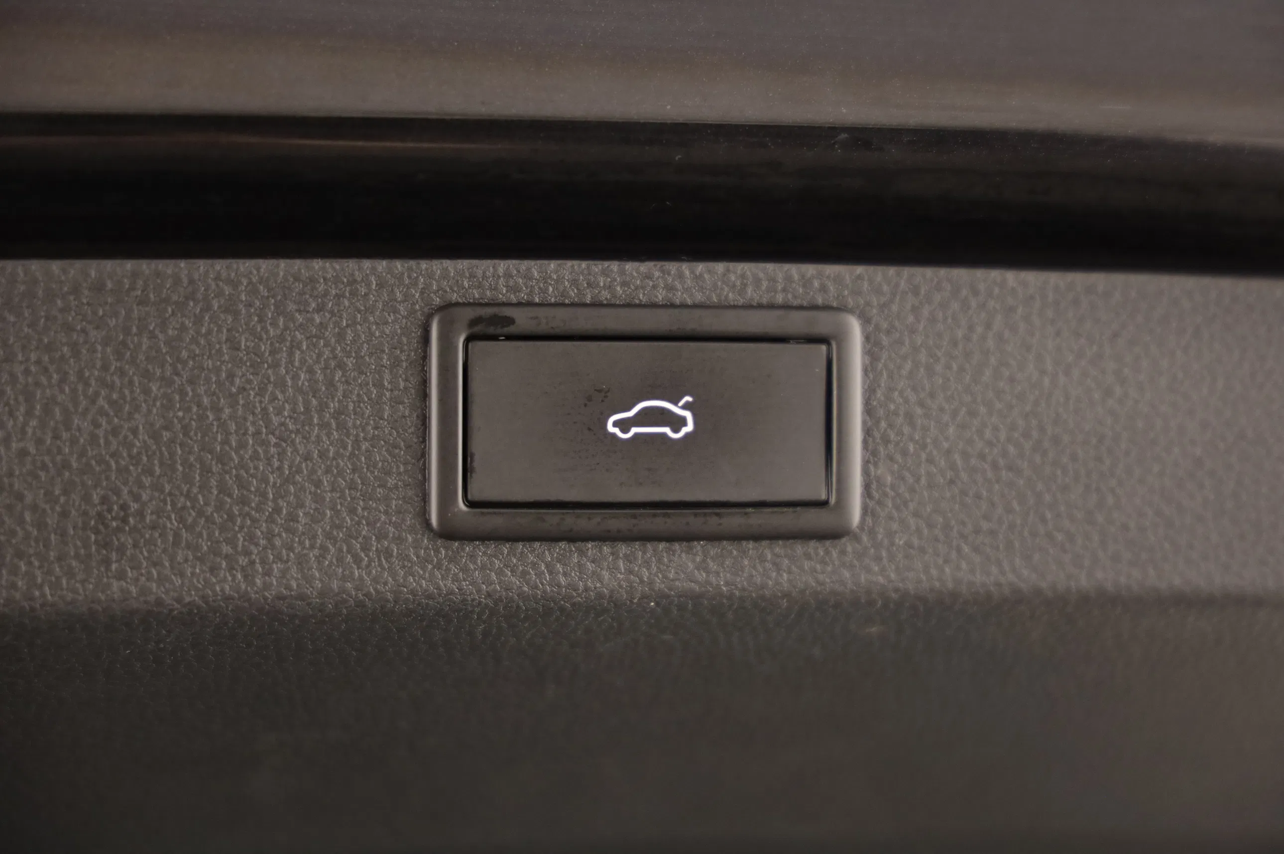 Skoda Karoq 2.0 TDI Sportline | Bild 22 von 24