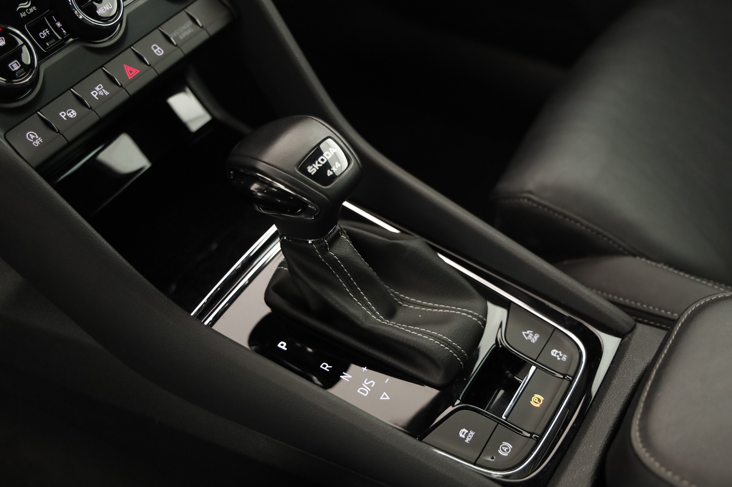 Skoda Karoq 2.0 TDI Sportline | Bild 9 von 24