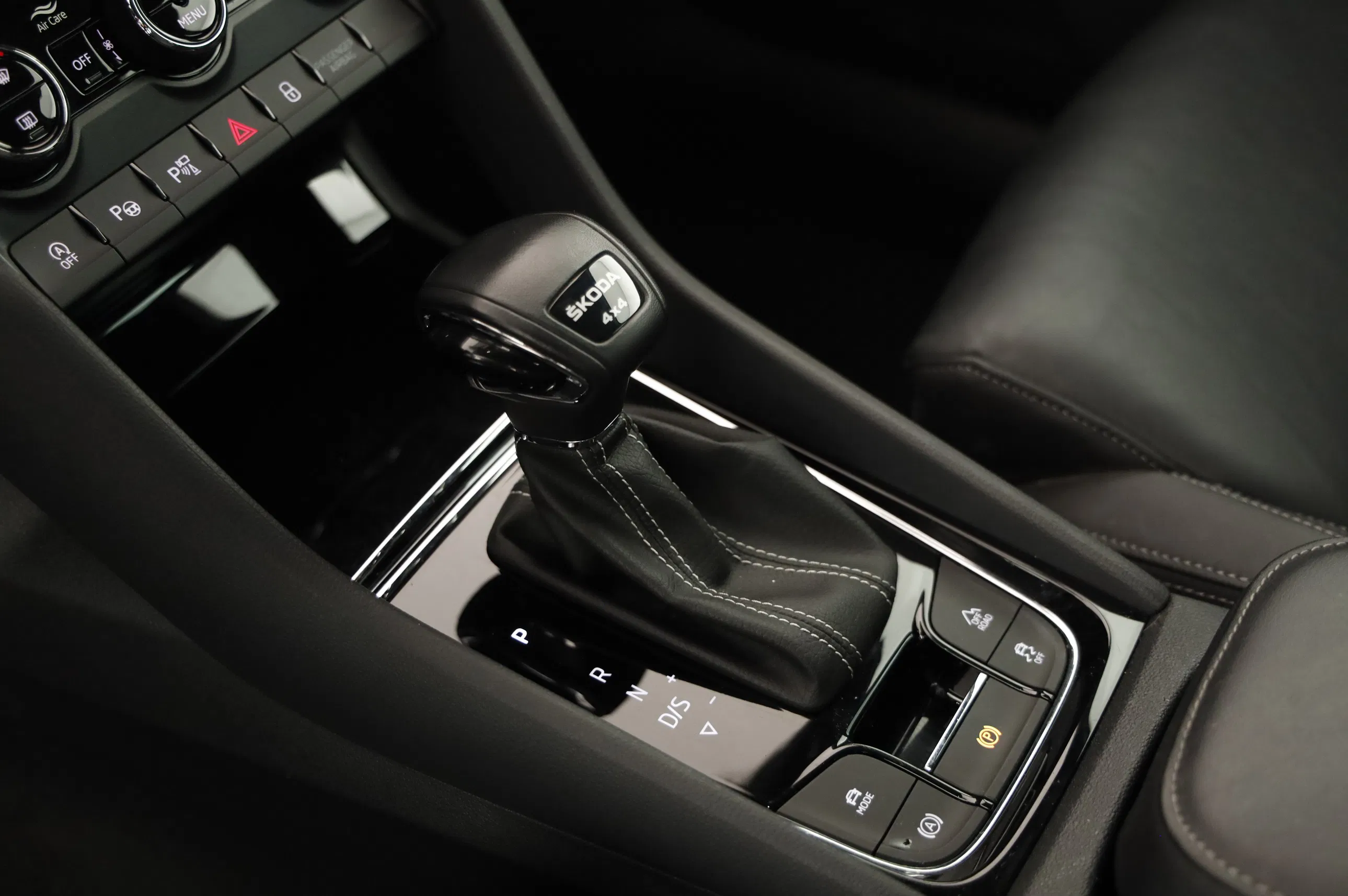 Skoda Karoq 2.0 TDI Sportline | Bild 9 von 24