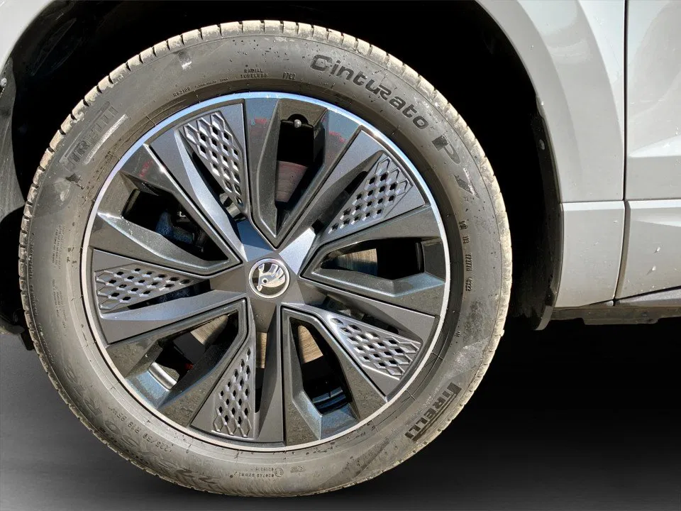 Skoda Karoq 2.0 TDI 4x4 Sportline | Bild 6 von 23