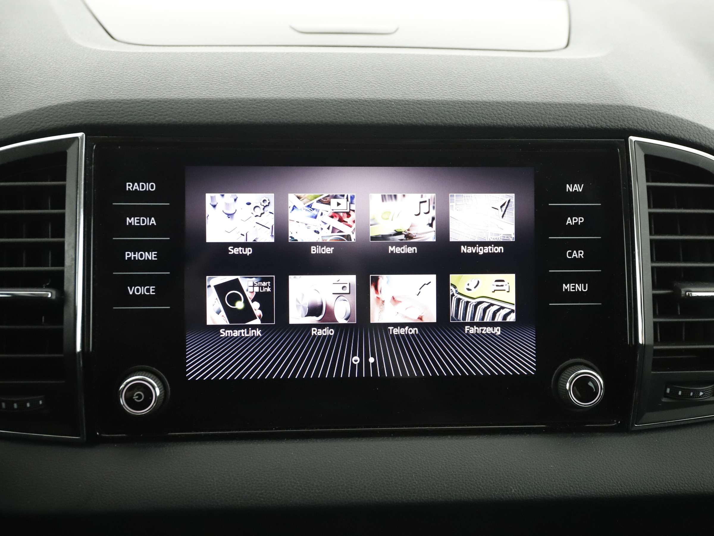 Skoda Karoq 2.0 TDI Ambition SC | Bild 15 von 24