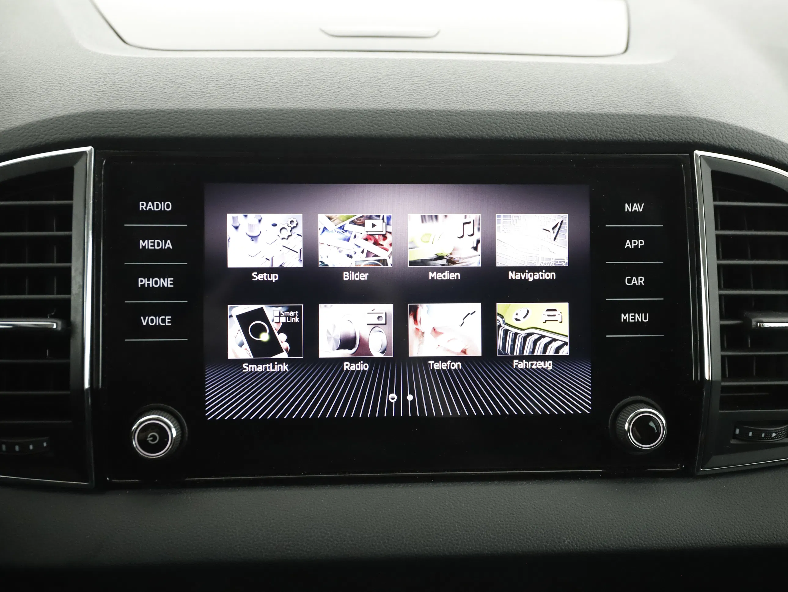 Skoda Karoq 2.0 TDI Ambition SC | Bild 15 von 24