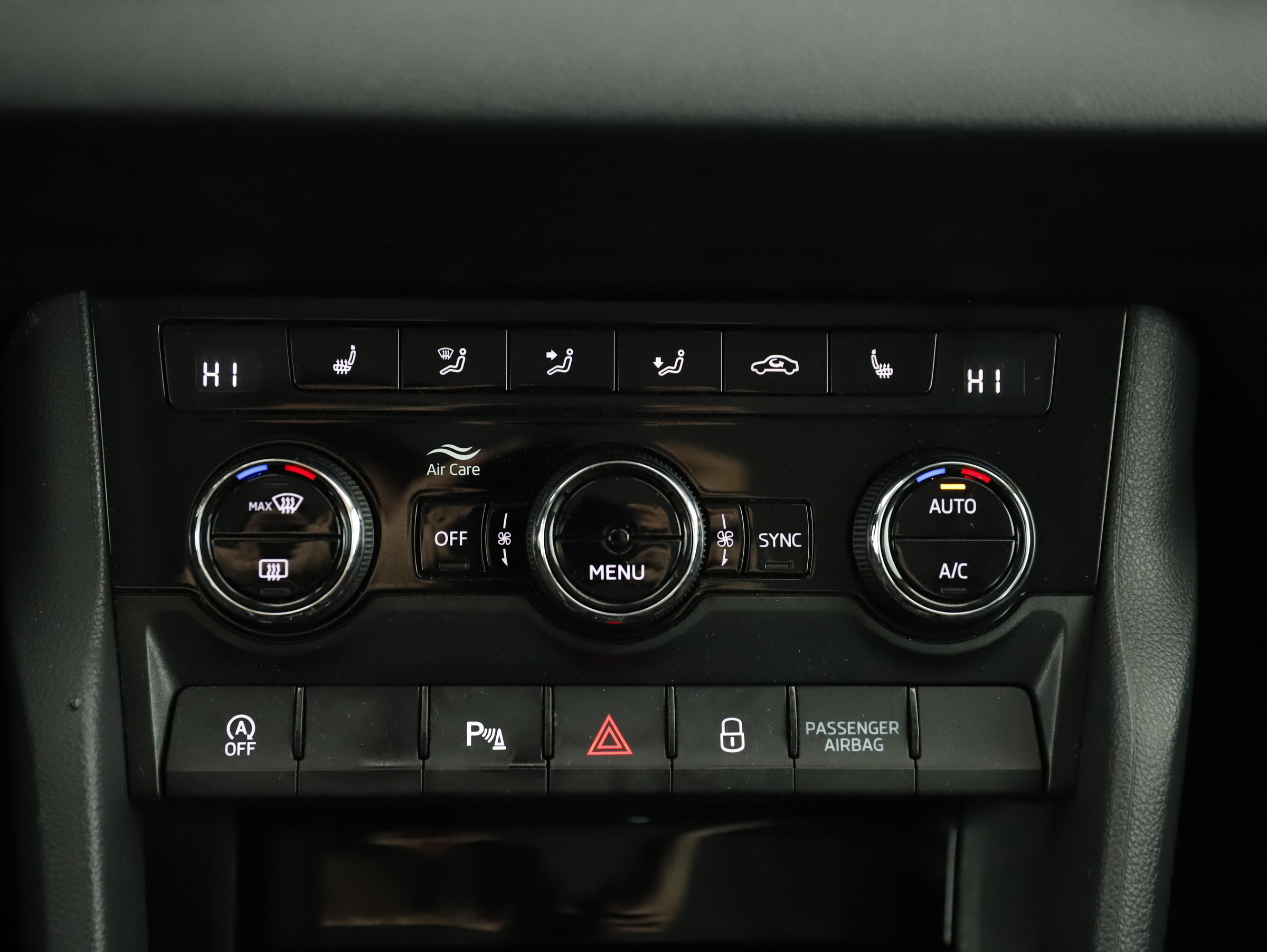 Skoda Karoq 2.0 TDI Ambition SC | Bild 18 von 24