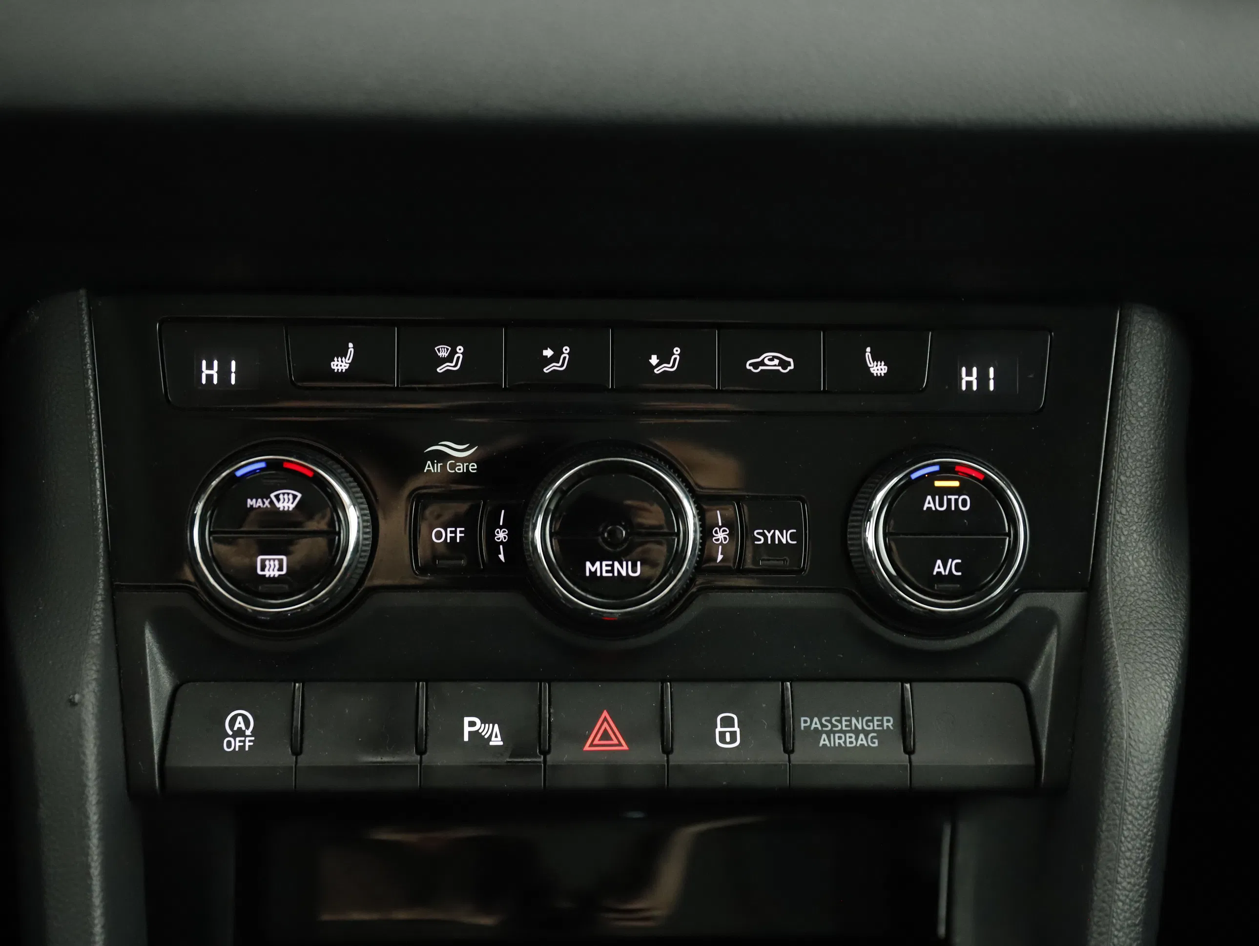 Skoda Karoq 2.0 TDI Ambition SC | Bild 18 von 24