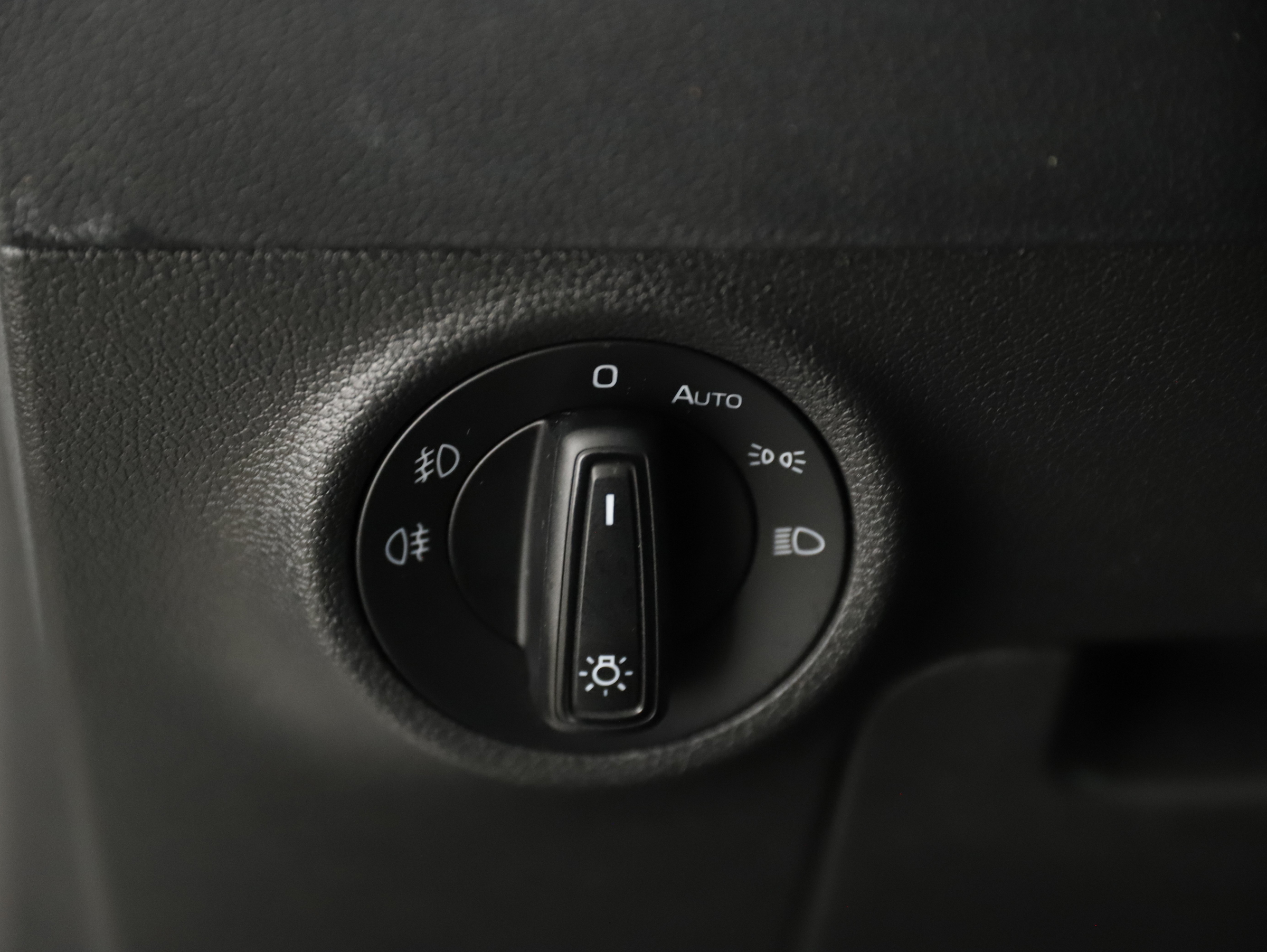 Skoda Karoq 2.0 TDI Ambition SC | Bild 7 von 24