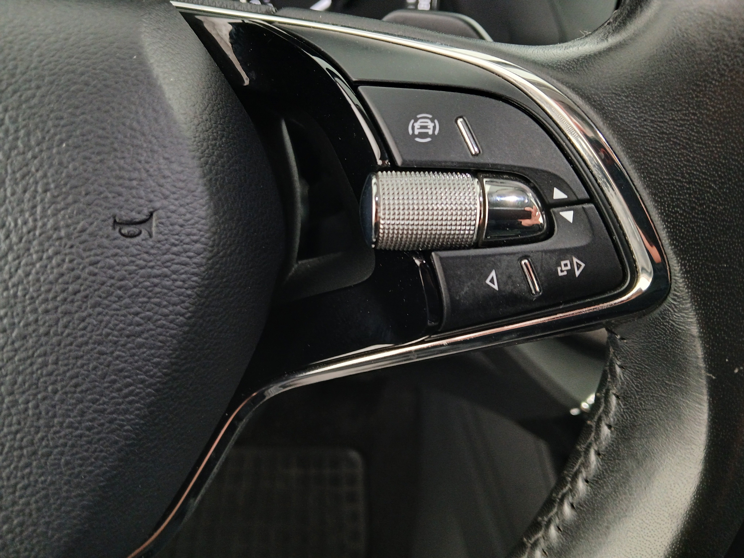 Skoda Octavia Combi 2.0 TDI Ambition | Bild 18 von 30