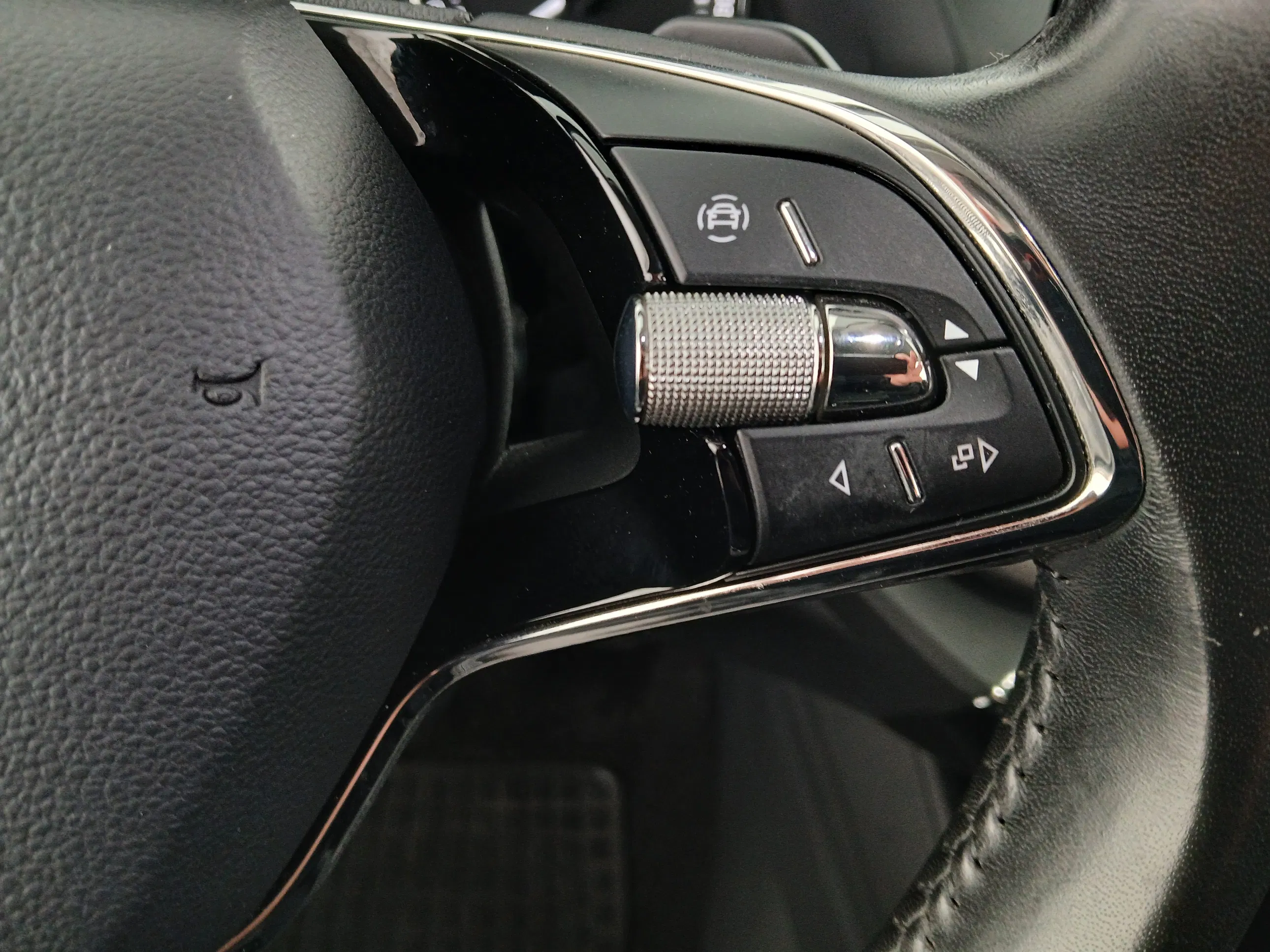 Skoda Octavia Combi 2.0 TDI Ambition | Bild 18 von 30