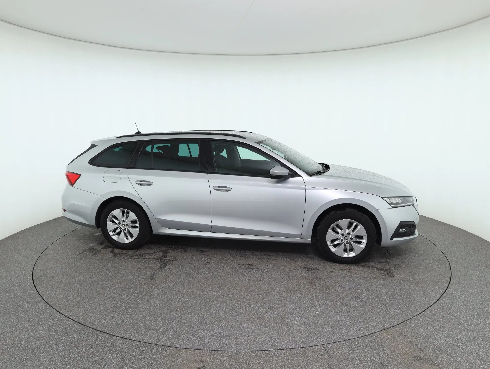 Skoda Octavia Combi 2.0 TDI Ambition | Bild 5 von 30