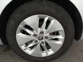 Skoda Octavia Combi 2.0 TDI Ambition | Thumbnail 10 von 30
