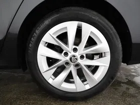 Skoda Octavia Combi 2.0 TDI 4x4 Style | Thumbnail 20 von 22