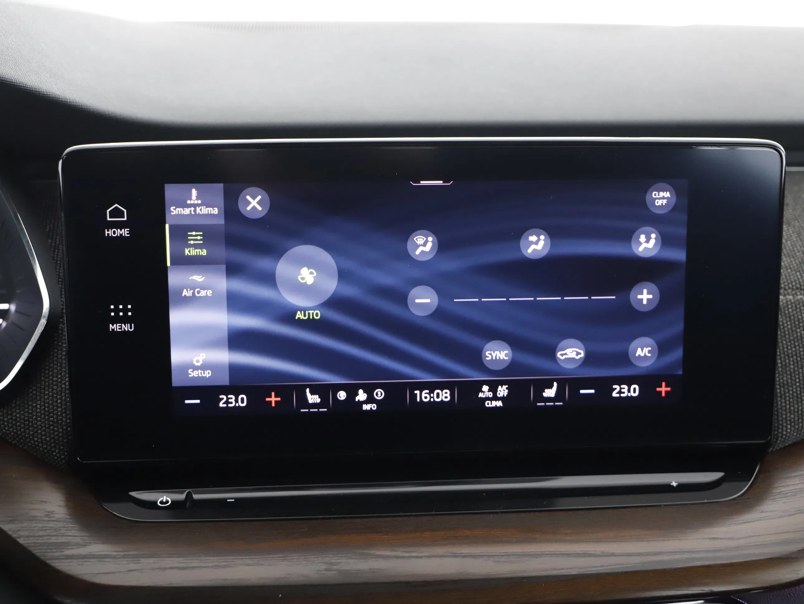 Skoda Octavia Combi 2.0TDI 4x4 Scout DSG | Bild 11 von 23