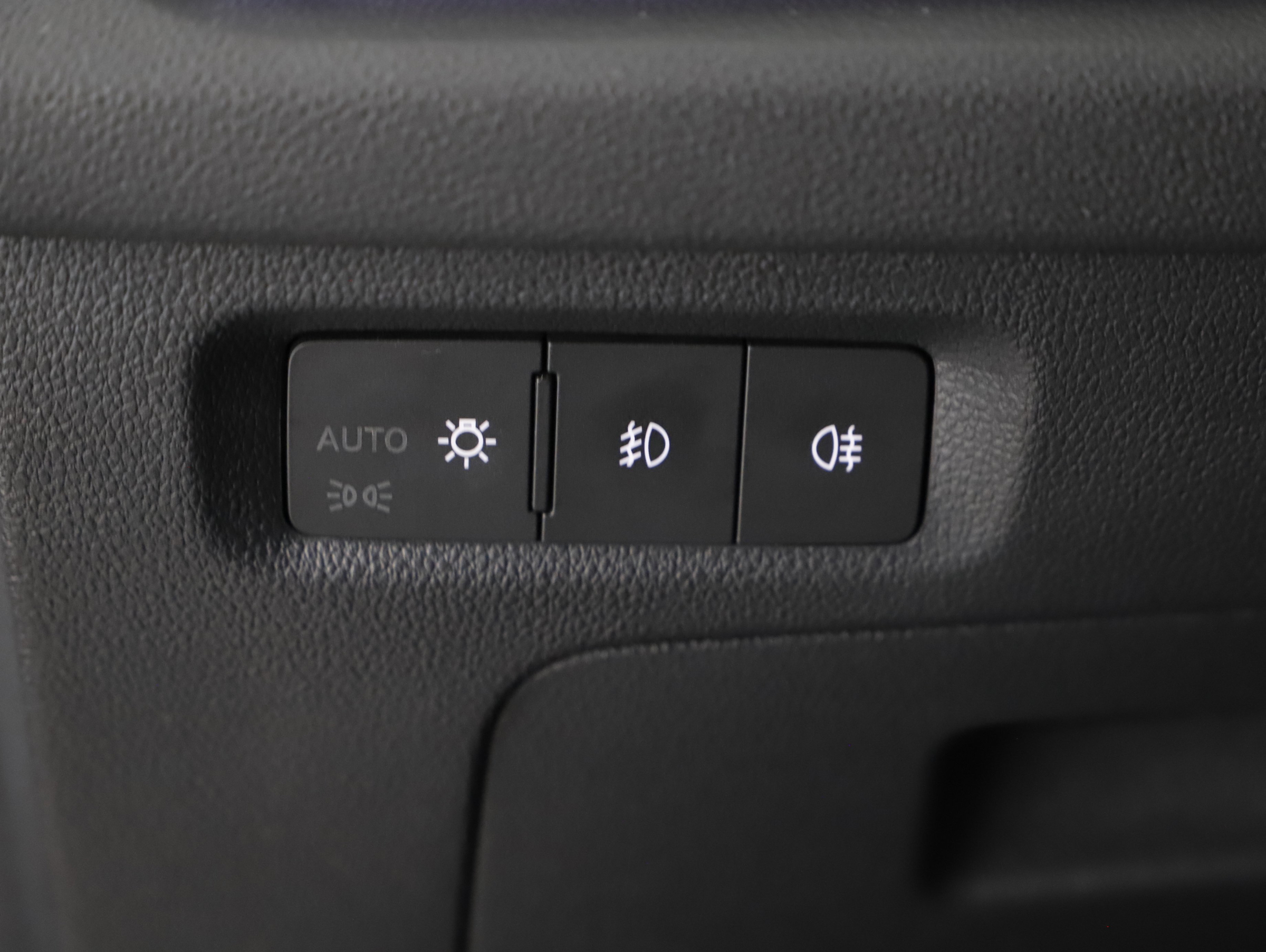 Skoda Octavia Combi 2.0TDI 4x4 Scout DSG | Bild 14 von 23