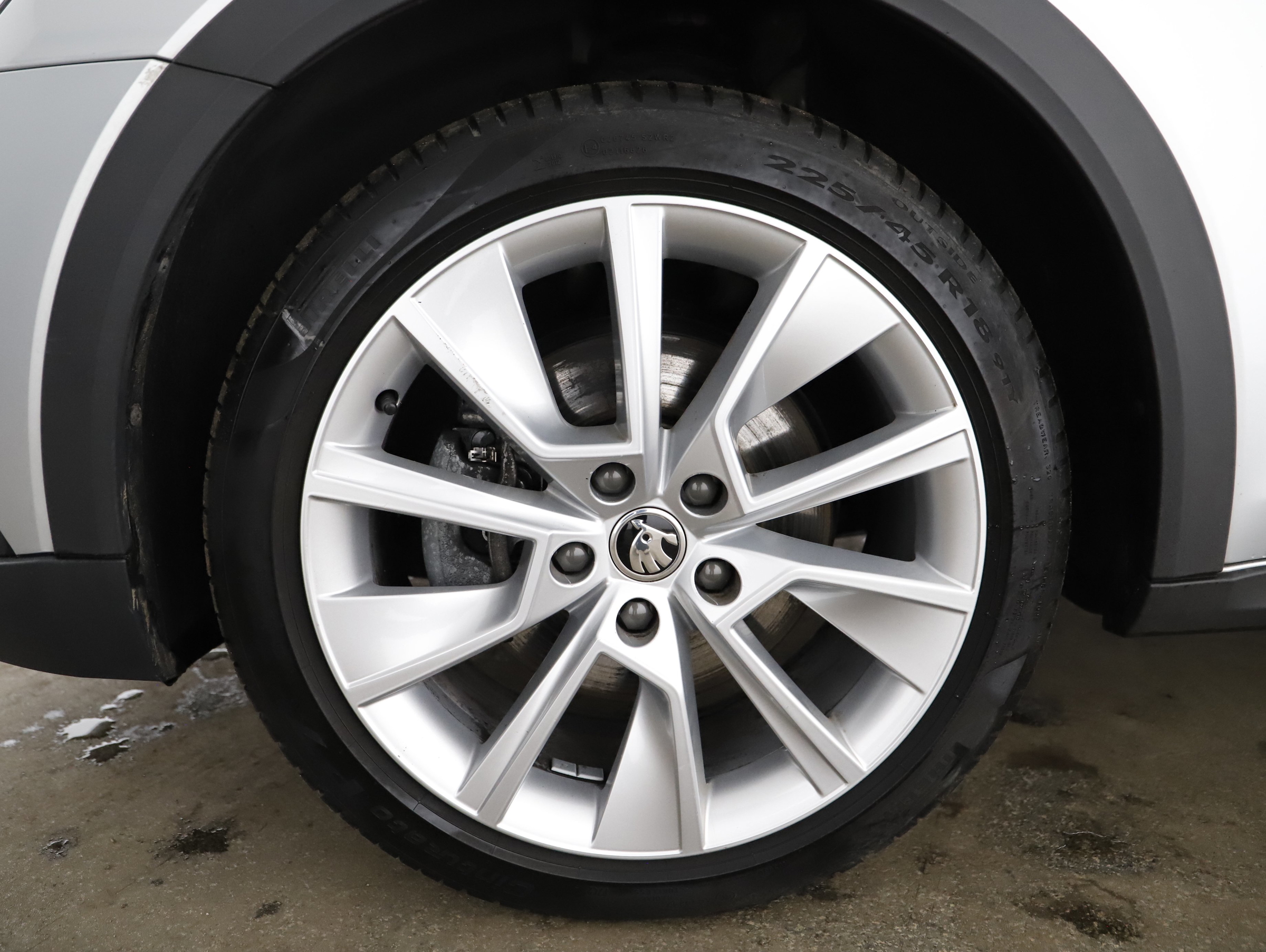 Skoda Octavia Combi 2.0TDI 4x4 Scout DSG | Bild 22 von 23