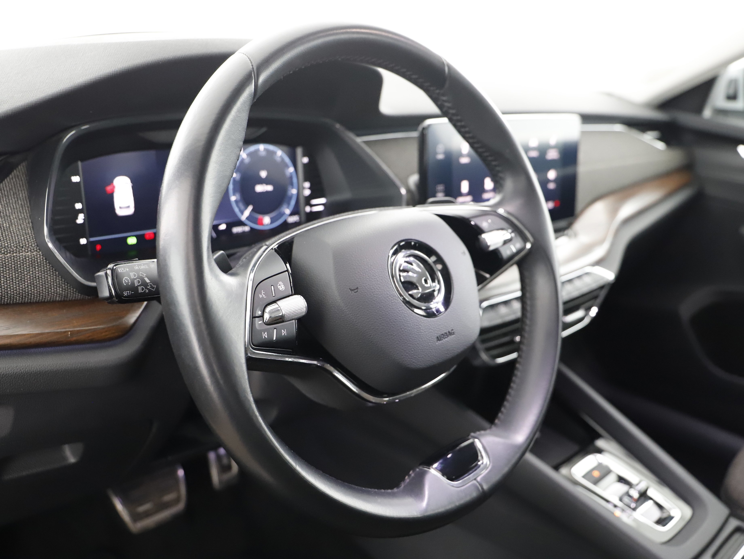 Skoda Octavia Combi 2.0TDI 4x4 Scout DSG | Bild 5 von 23