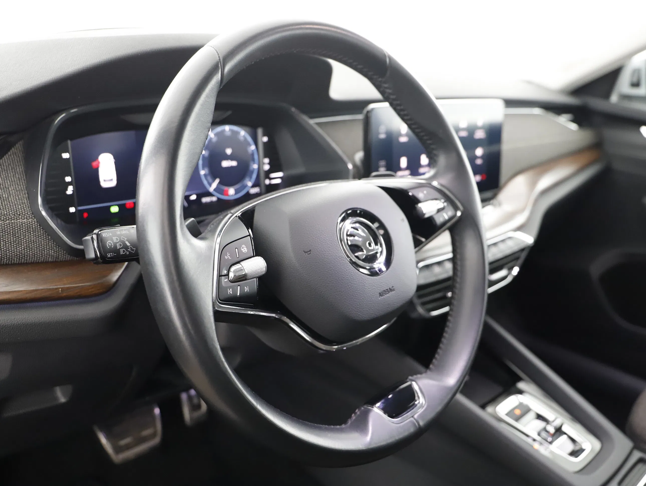 Skoda Octavia Combi 2.0TDI 4x4 Scout DSG | Bild 5 von 23