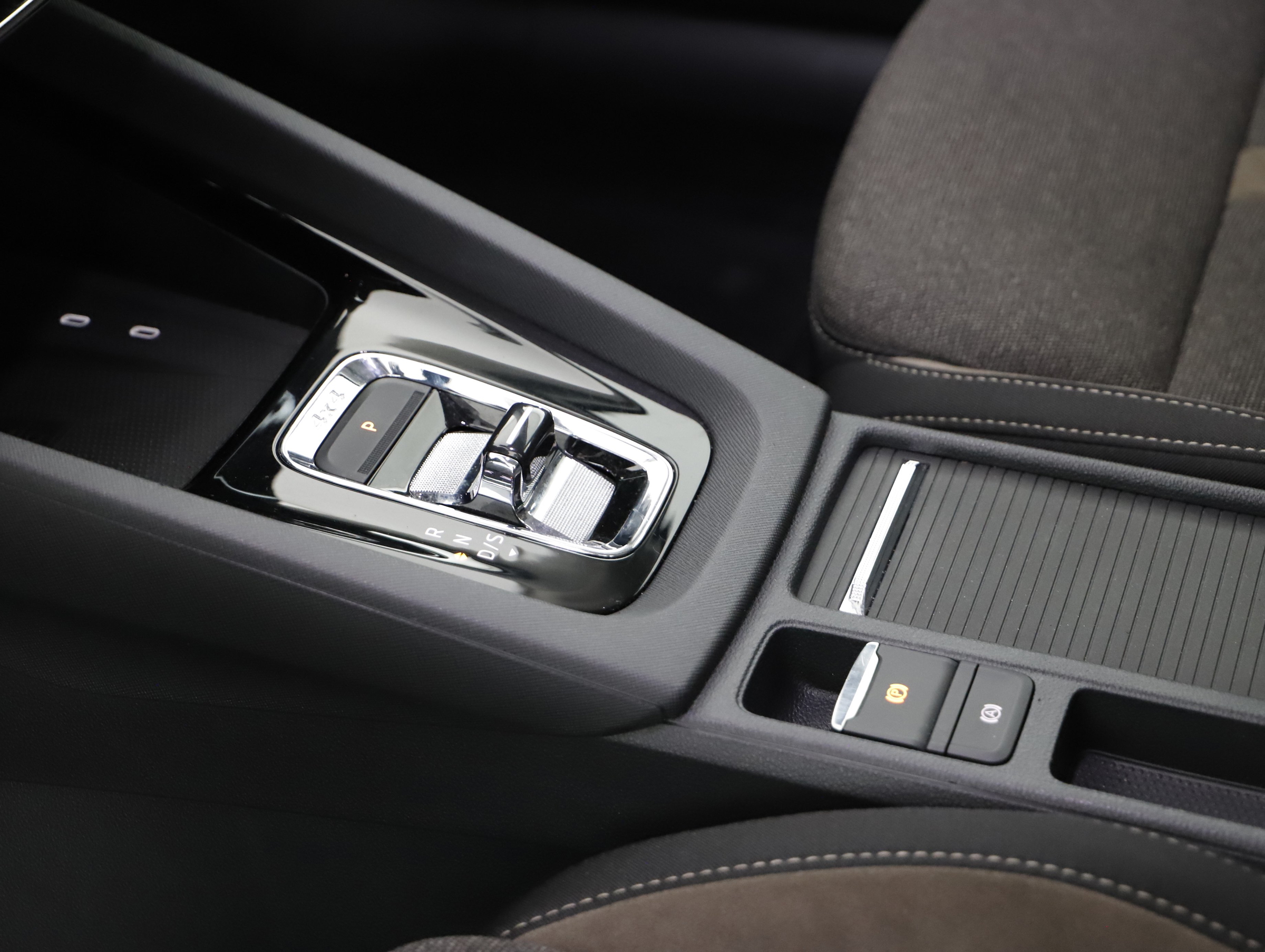 Skoda Octavia Combi 2.0TDI 4x4 Scout DSG | Bild 6 von 23