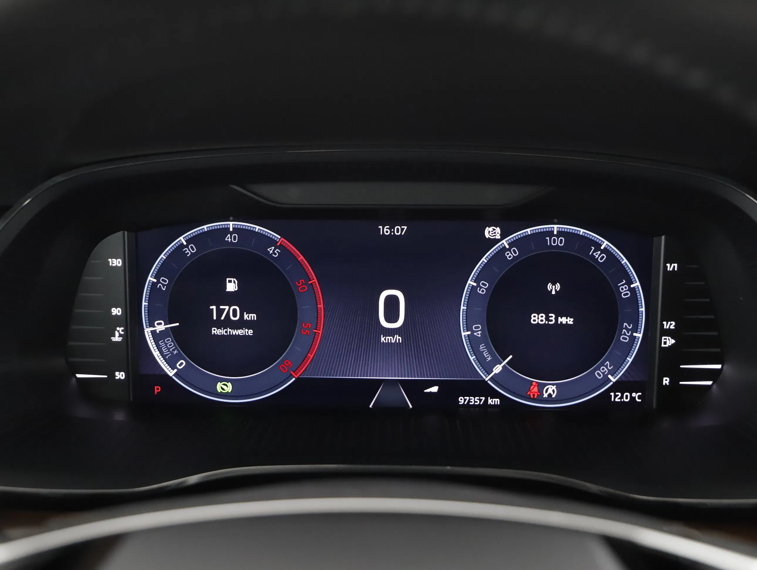 Skoda Octavia Combi 2.0TDI 4x4 Scout DSG | Bild 7 von 23