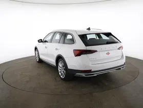 Skoda Octavia Combi 2.0 TDI 4x4 Scout | Thumbnail 2 von 20