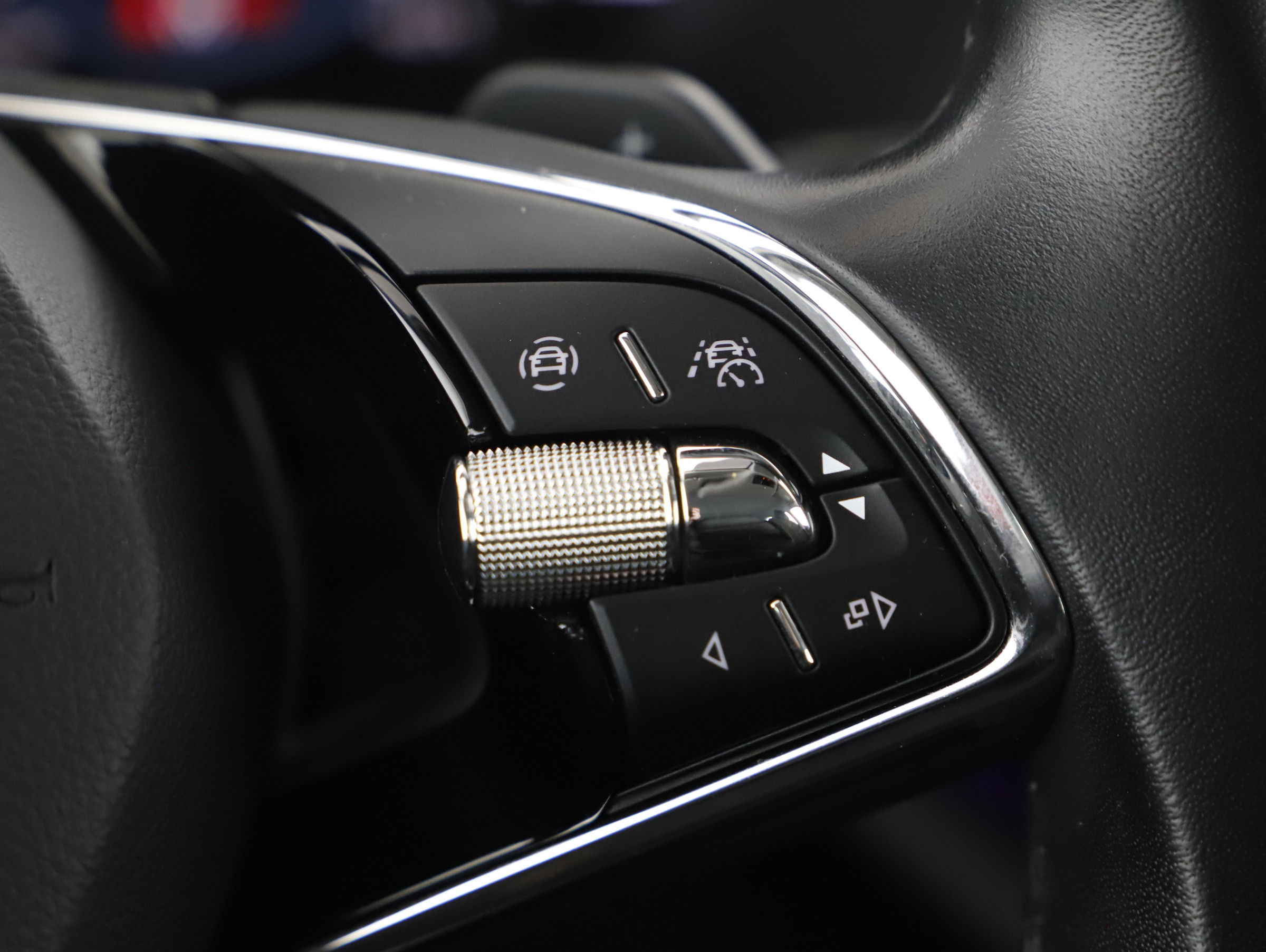 Skoda Octavia Combi 2.0TDI Scout 4X4 DSG | Bild 13 von 25