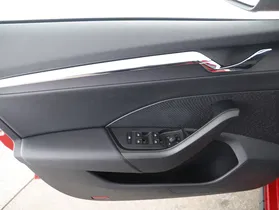 Skoda Octavia Combi 2.0TDI Scout 4X4 DSG | Thumbnail 16 von 25