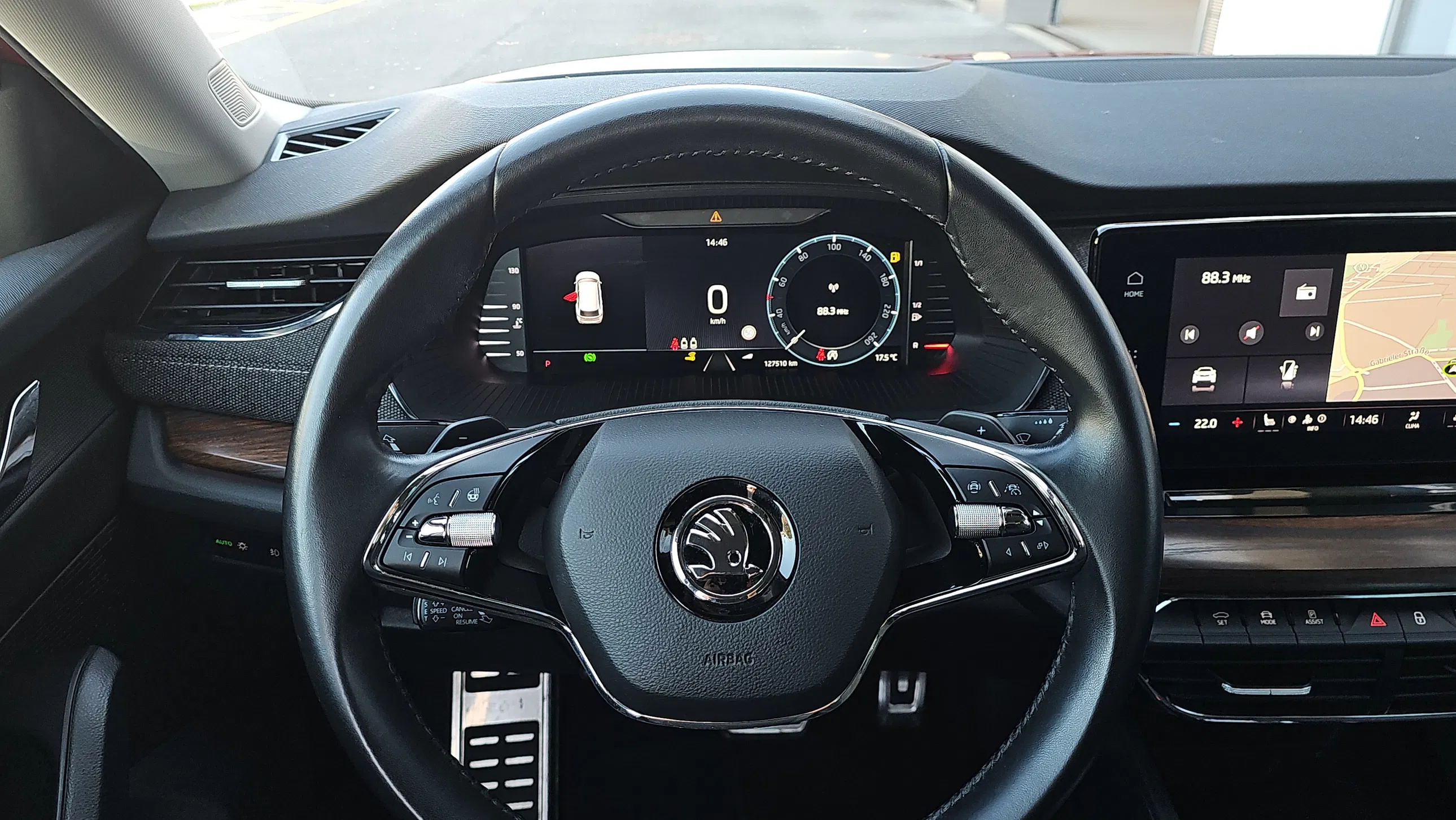 Skoda Octavia Combi 2.0TDI Scout 4X4 DSG | Bild 12 von 22