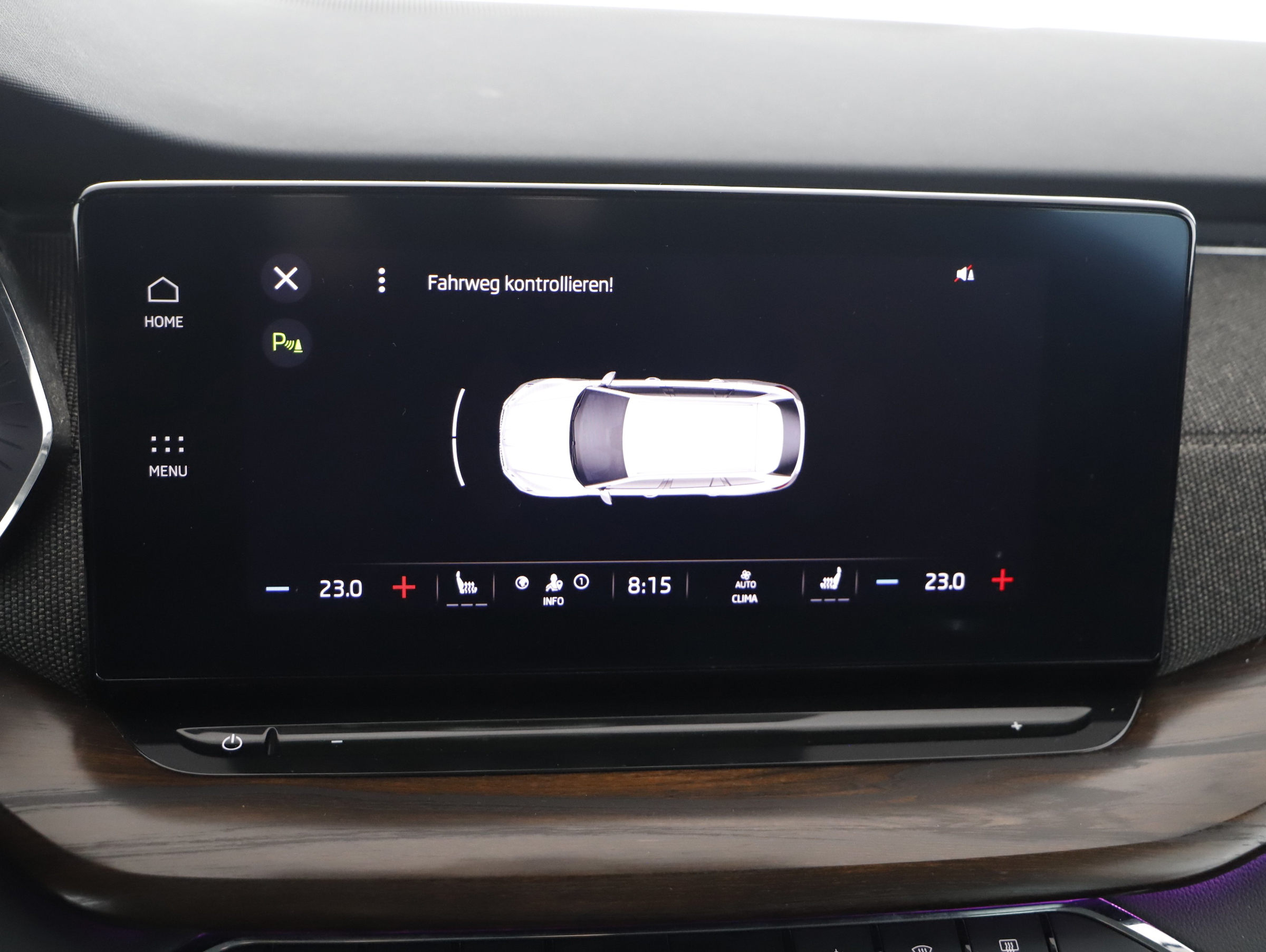 Skoda Octavia Combi 2.0TDI Scout 4X4 DSG | Bild 10 von 25