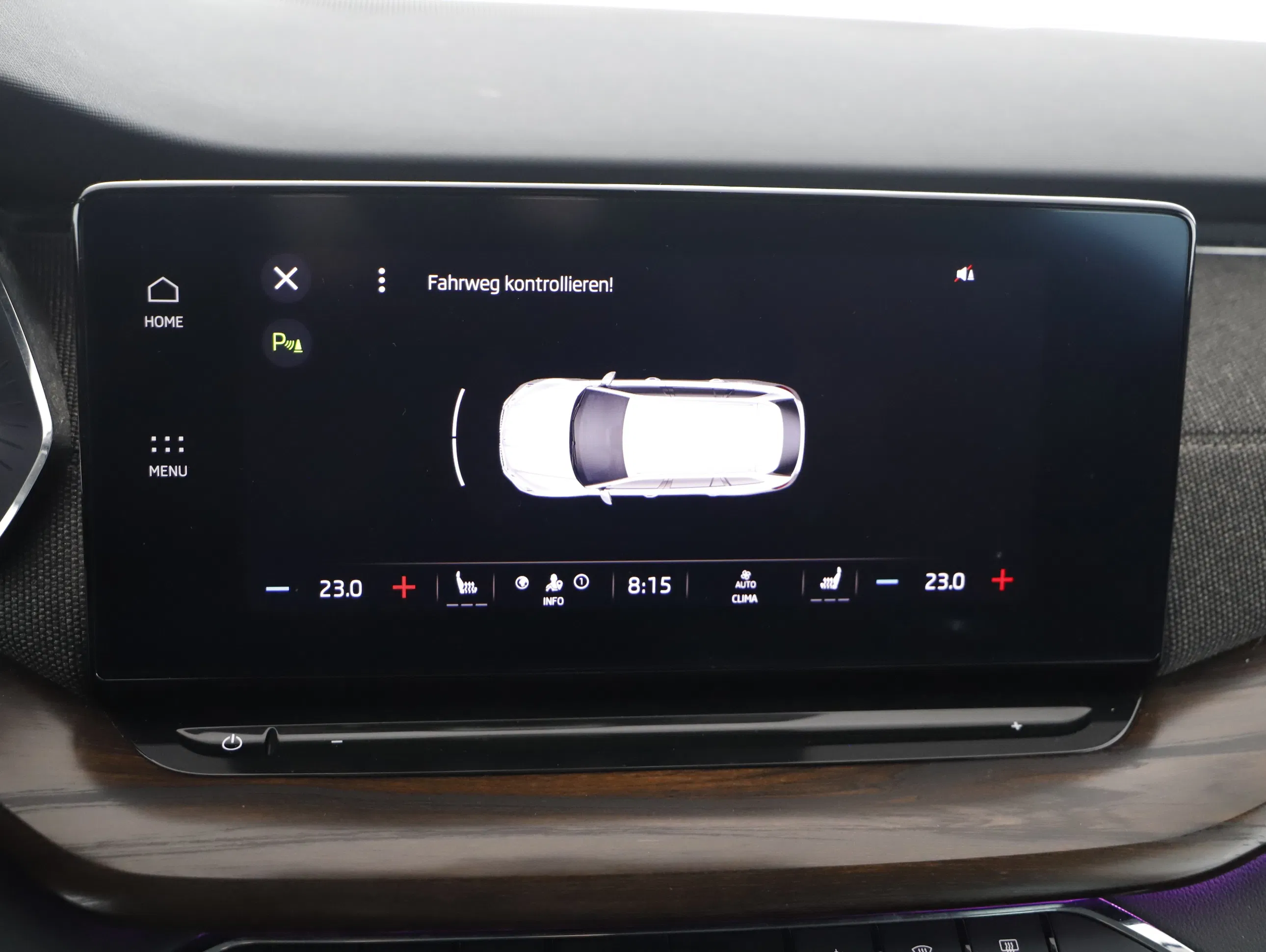 Skoda Octavia Combi 2.0TDI Scout 4X4 DSG | Bild 10 von 25