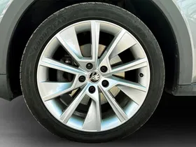 Skoda Octavia Combi TDI 4x4 Scout DSG | Thumbnail 8 von 27