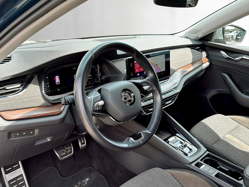 Skoda Octavia Combi 2.0 TDI 4x4 Scout | Bild 7 von 23