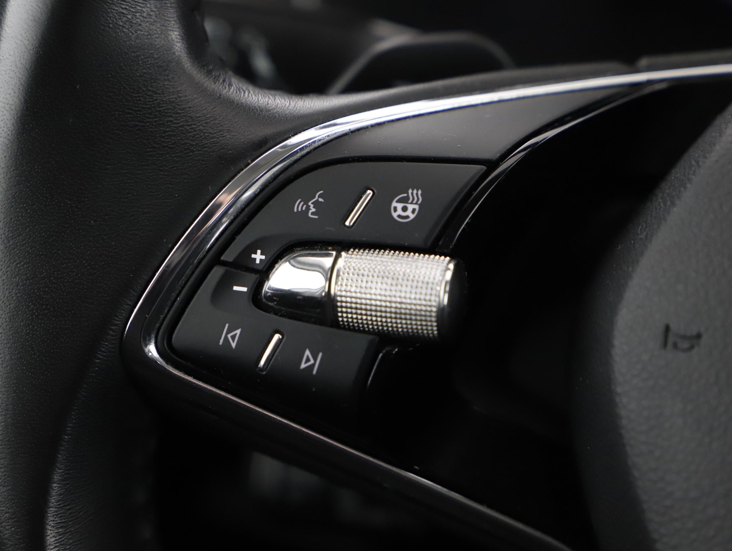 Skoda Octavia Combi 2.0 TDI Scout | Bild 21 von 27