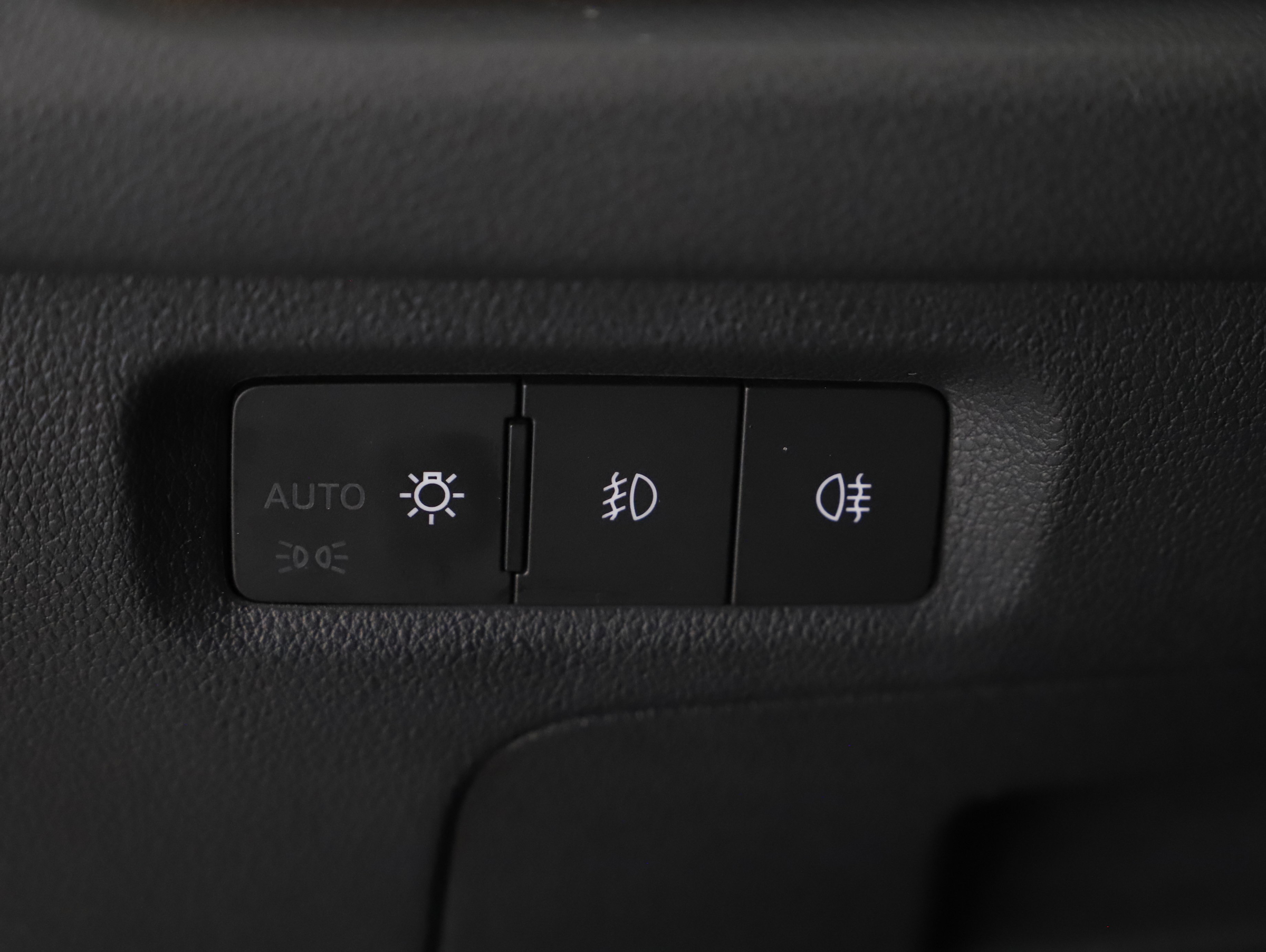 Skoda Octavia Combi 2.0 TDI Scout | Bild 23 von 27