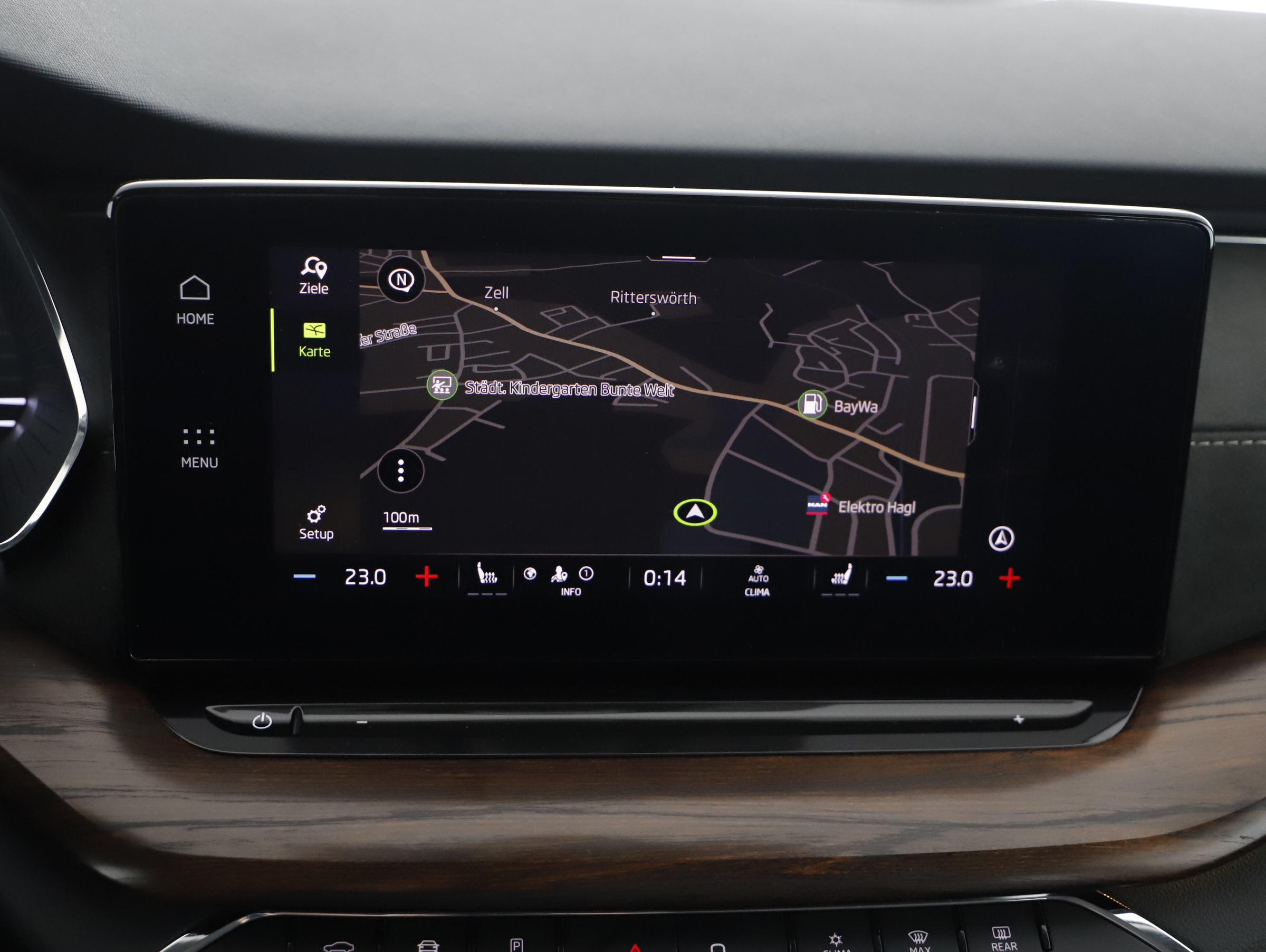 Skoda Octavia Combi 2.0 TDI Scout | Bild 18 von 27