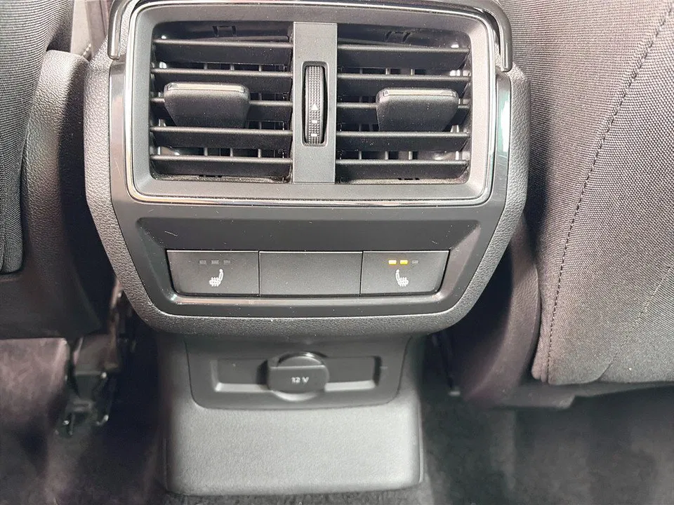 Skoda Karoq 2.0 TDI 4x4 Style SC | Bild 16 von 25