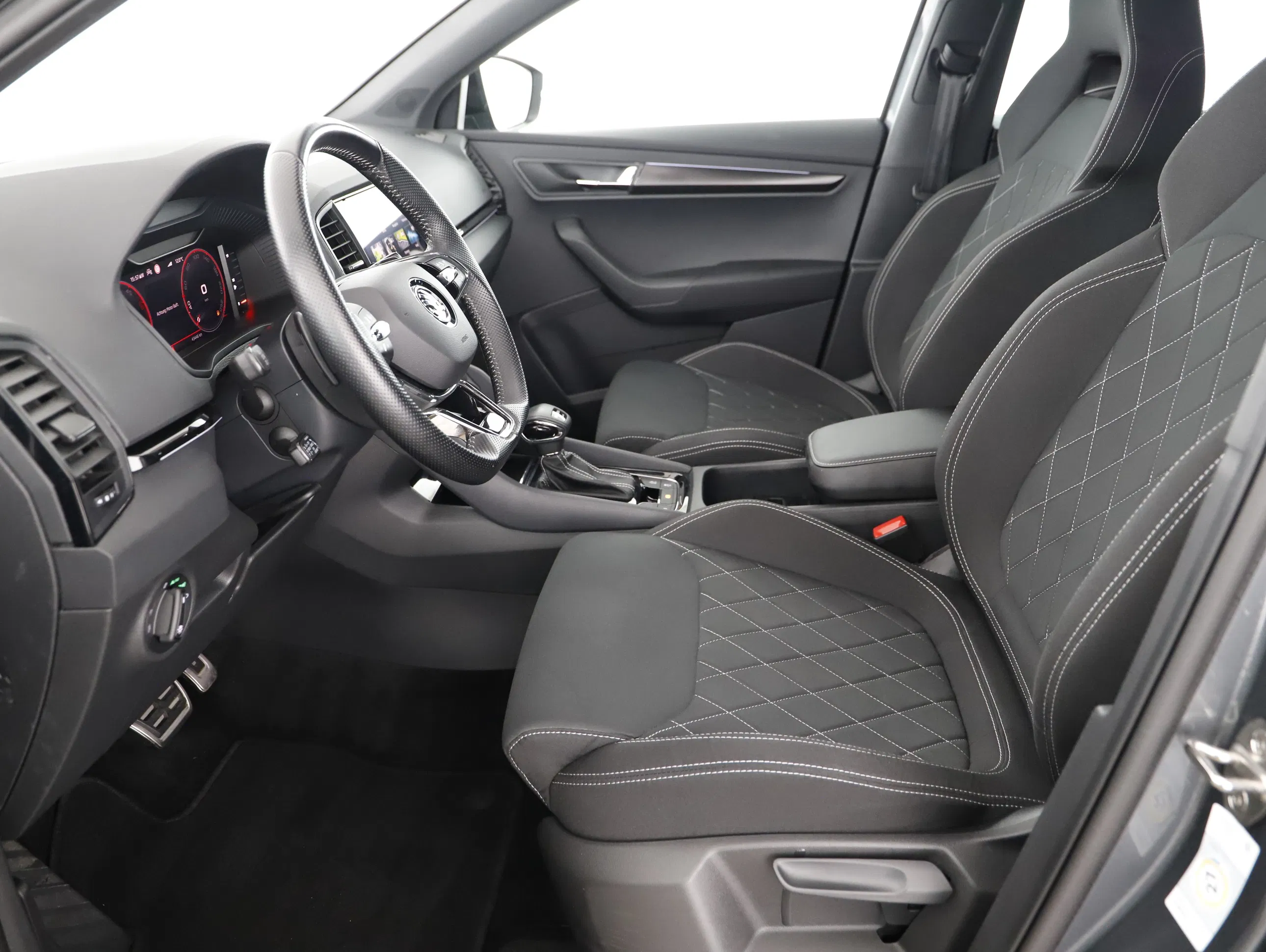 Skoda Karoq 2.0 TDI 4x4 Sportline | Bild 1 von 25