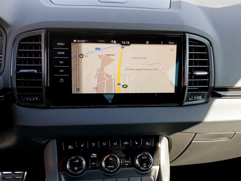 Skoda Karoq 2.0 TDI 4x4 Sportline | Bild 14 von 22