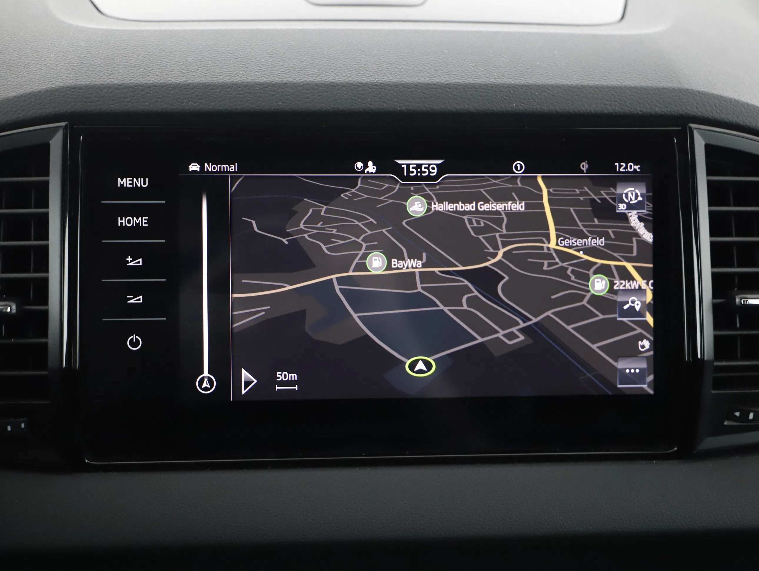 Skoda Karoq 2.0 TDI 4x4 Sportline | Bild 8 von 25